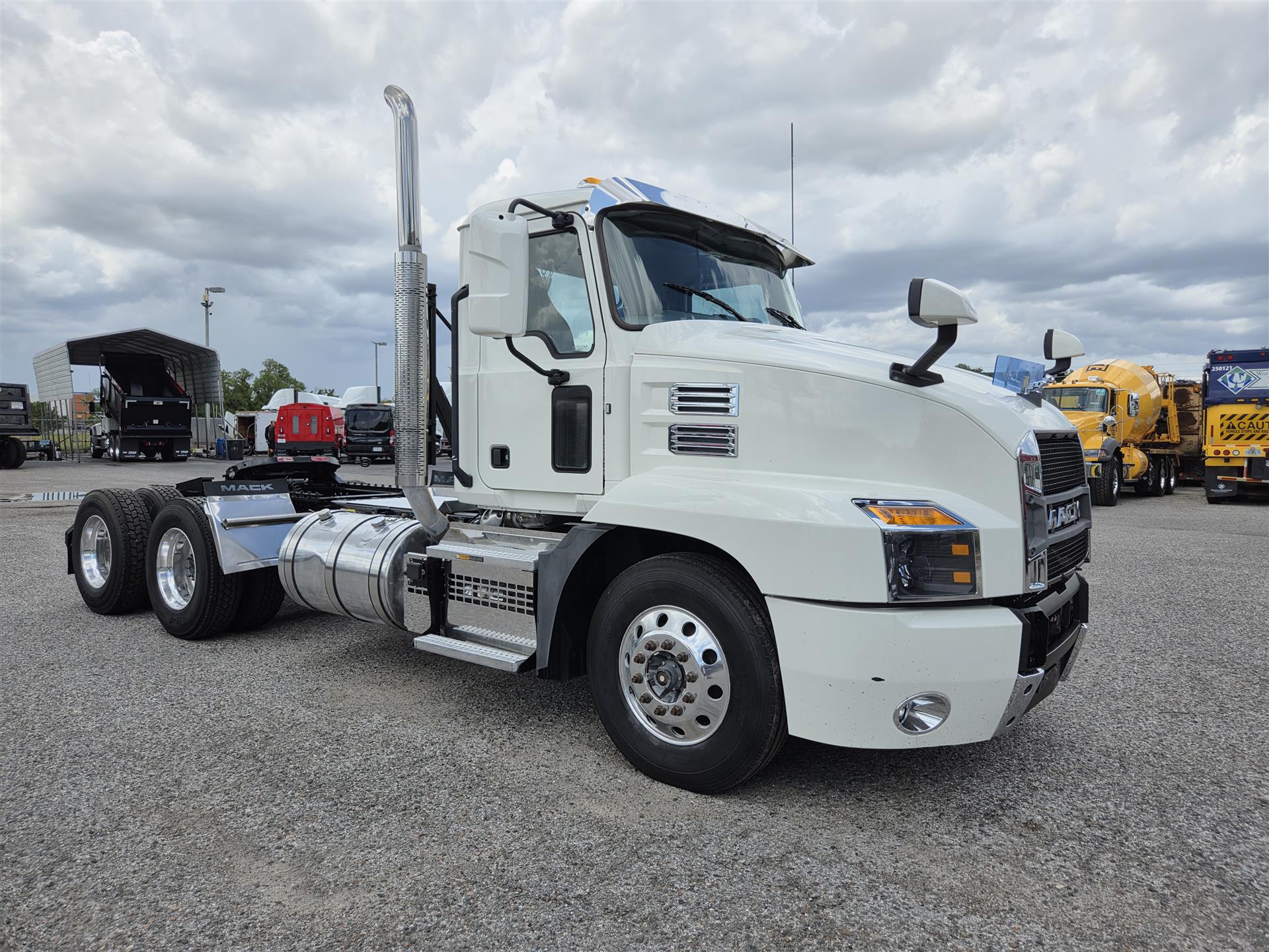 2019 Mack Anthem in Orlando, FL — photo 2