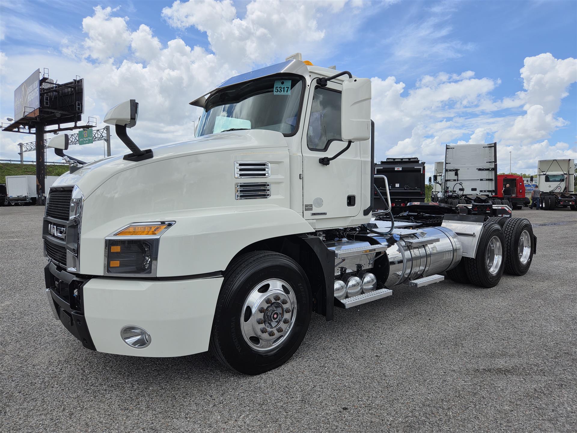 2020 Mack Anthem in Orlando, FL