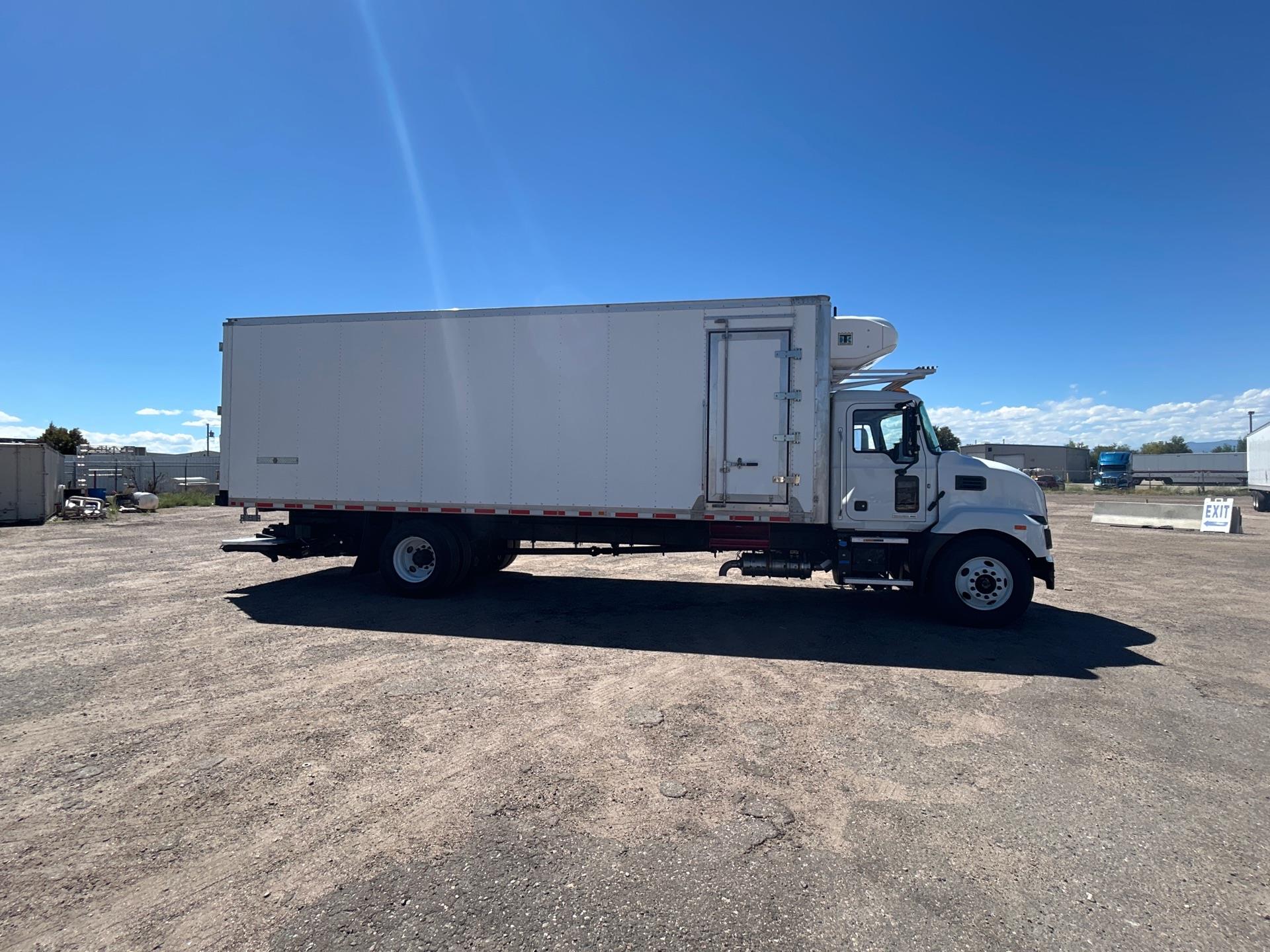 2022 Mack MD in Commerce City, CO — photo 5