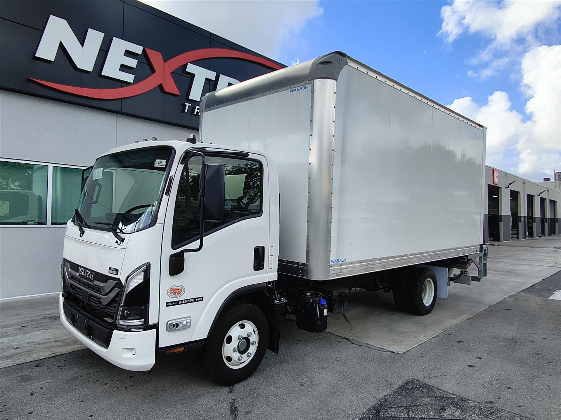 2026 Isuzu NPR-3Y354