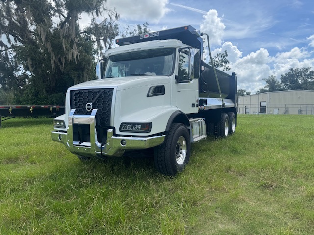 2027 Volvo VHD64B300