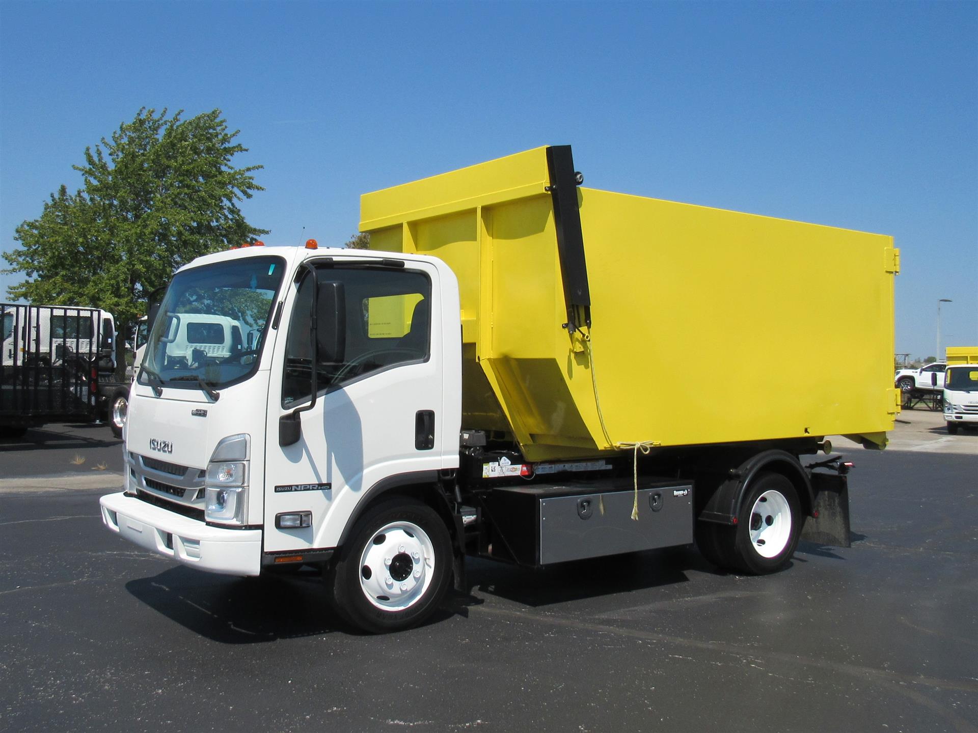 2024 Isuzu NPRHD