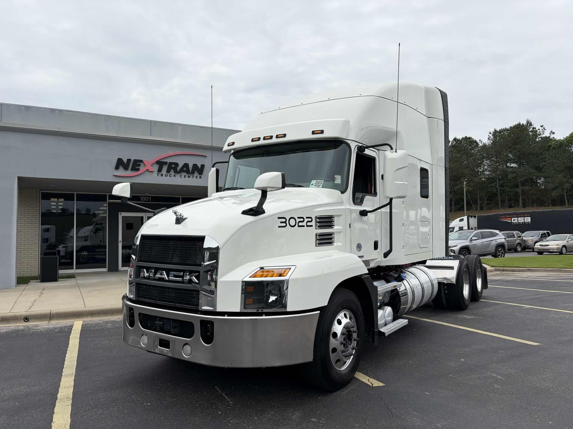 2023 Mack AN64T