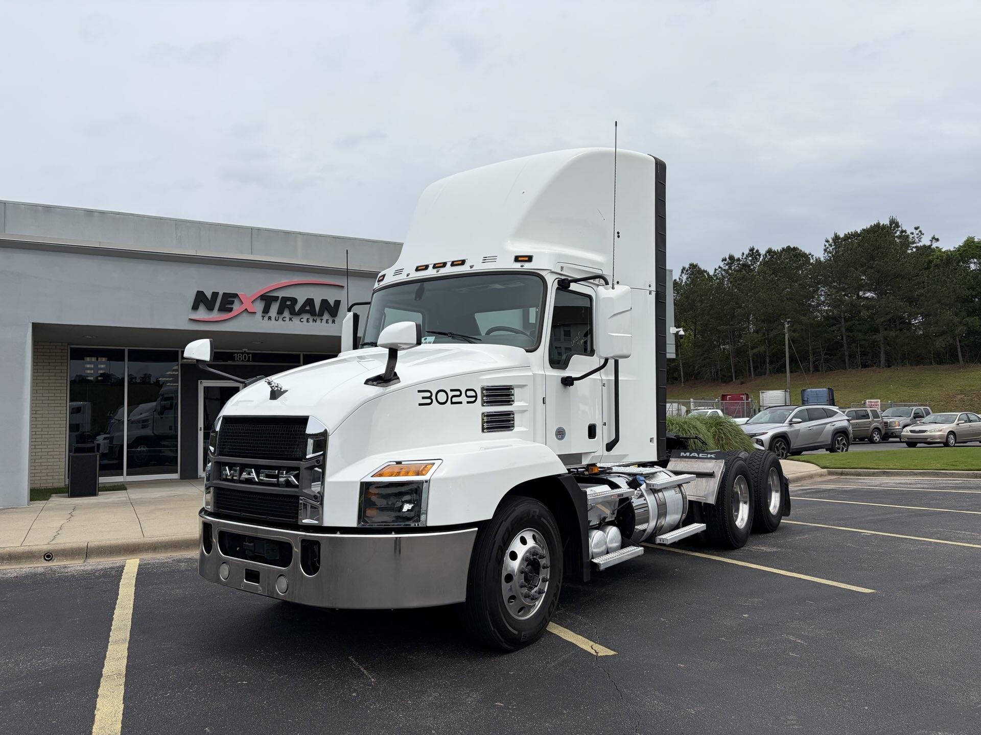 2022 Mack AN64T