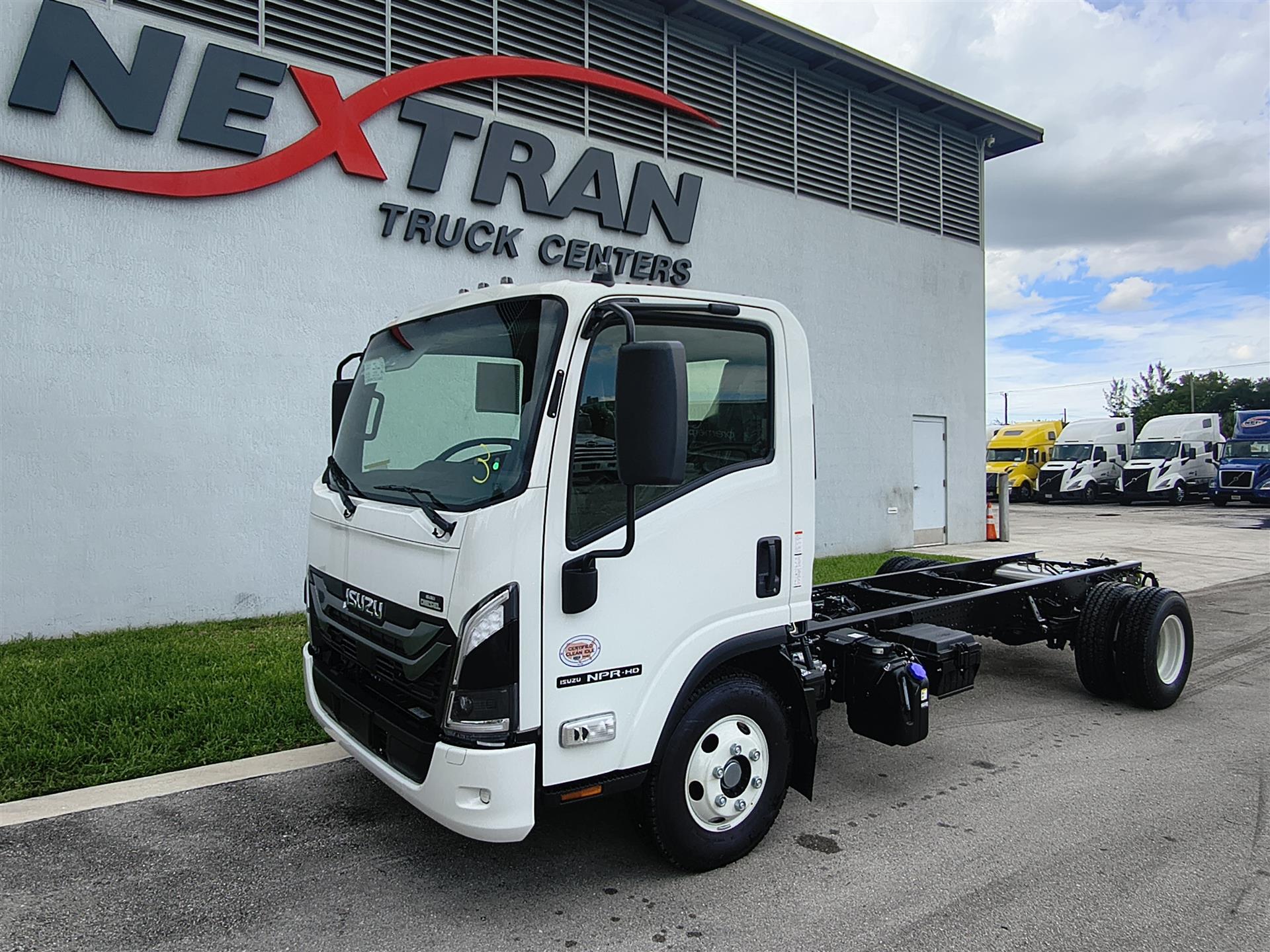 2027 Isuzu NPR-3F354