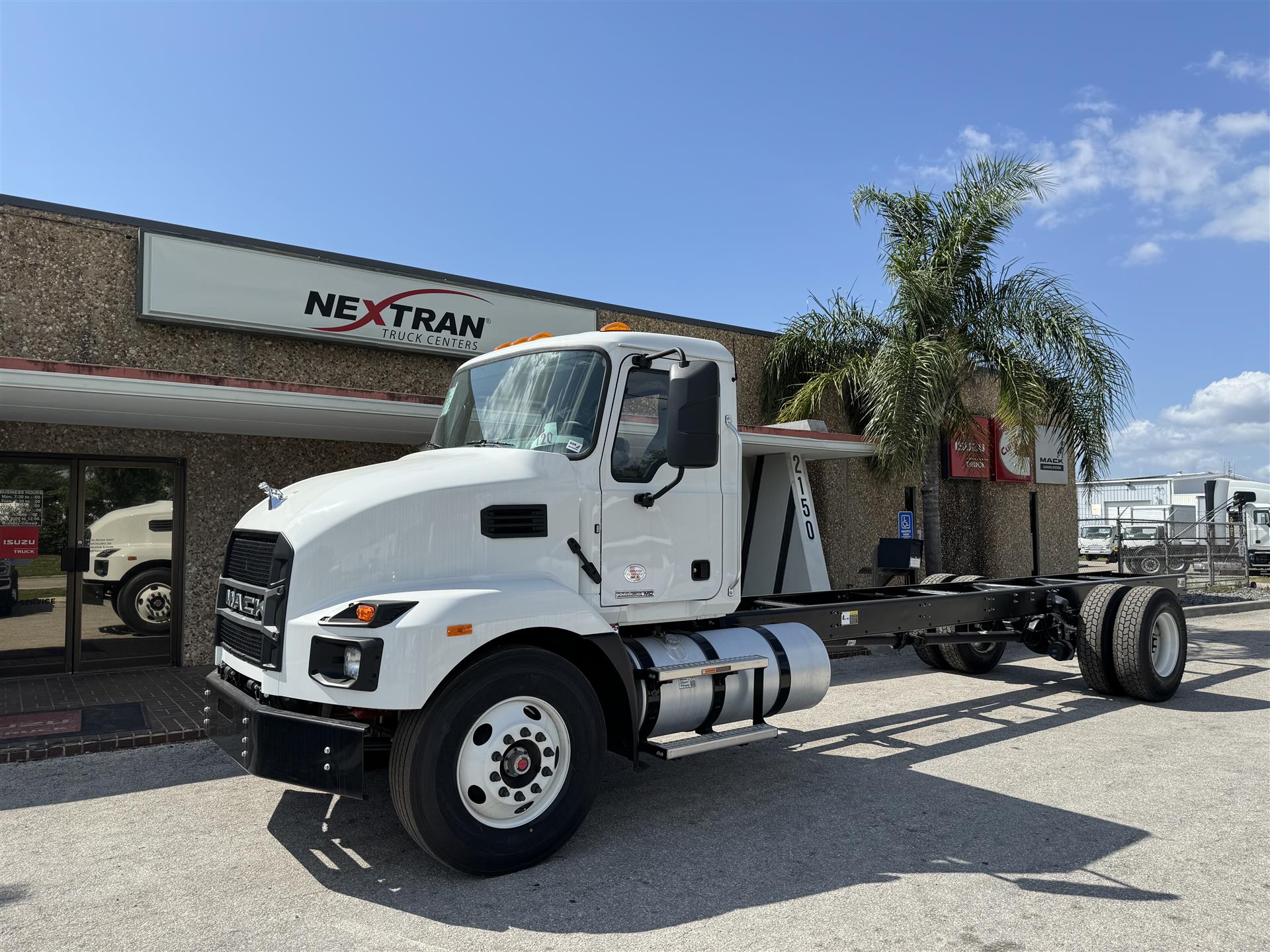 2027 Mack MD6 42R