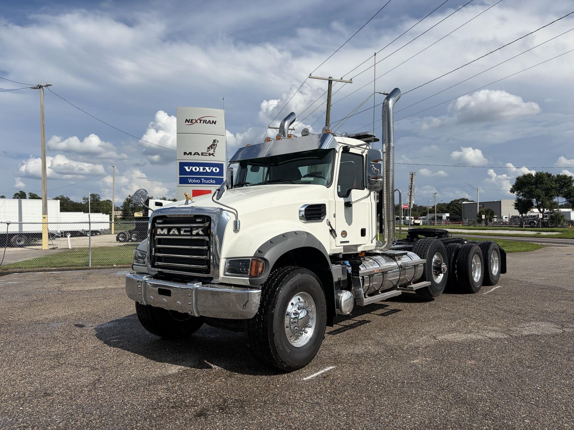 2027 Mack GR84FT