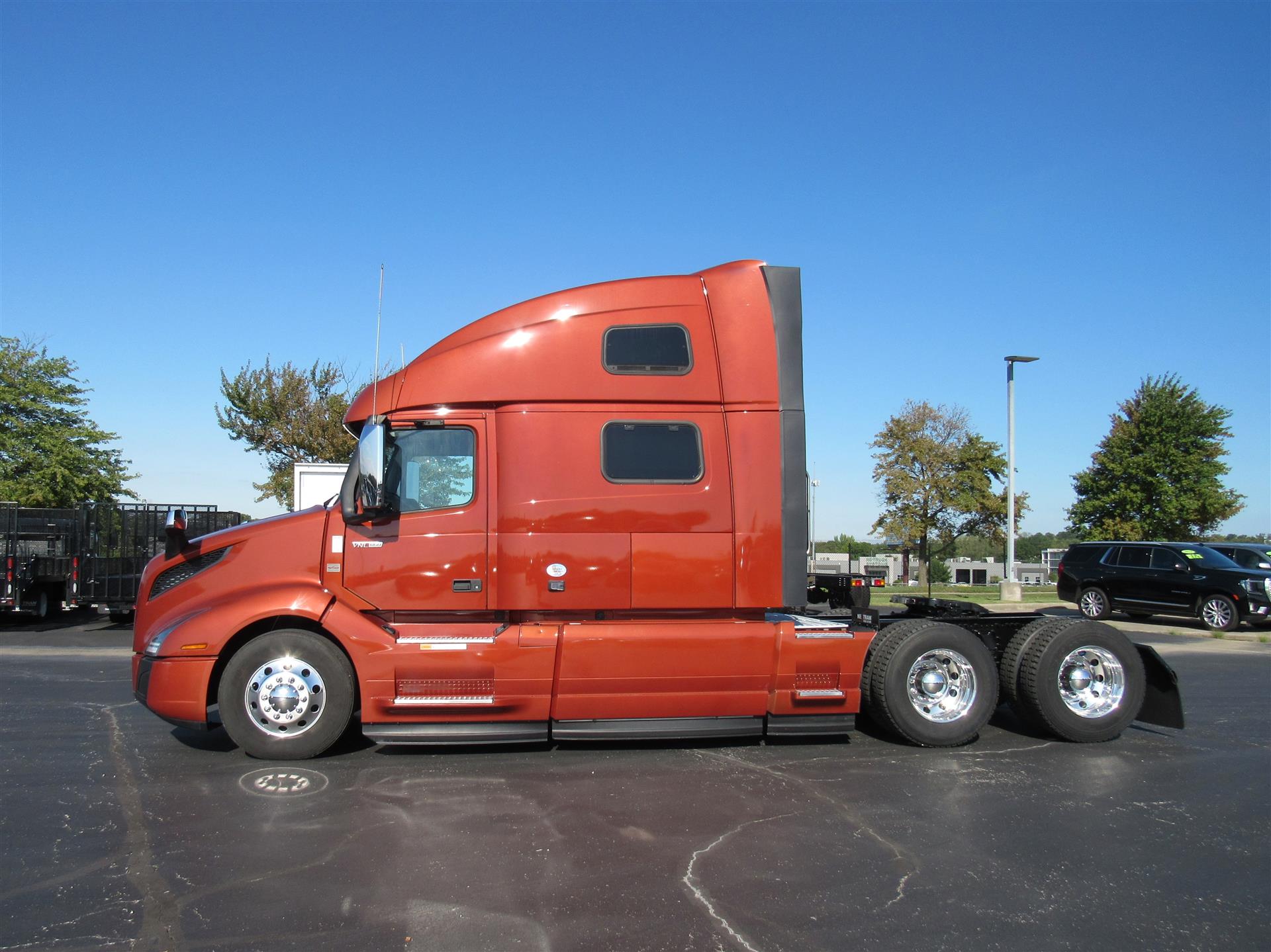 2024 Volvo VNL 860 in Kansas City, MO — photo 2