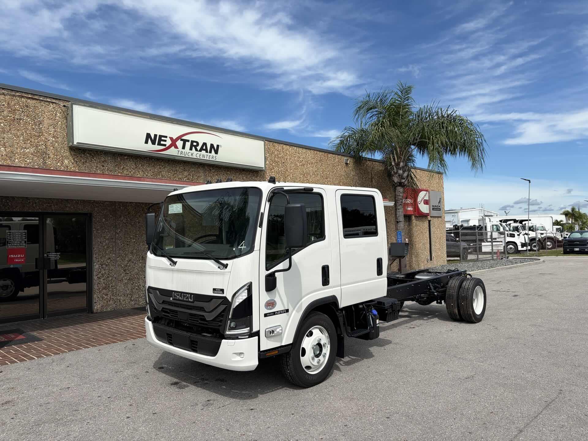 2026 Isuzu NRR-1V404