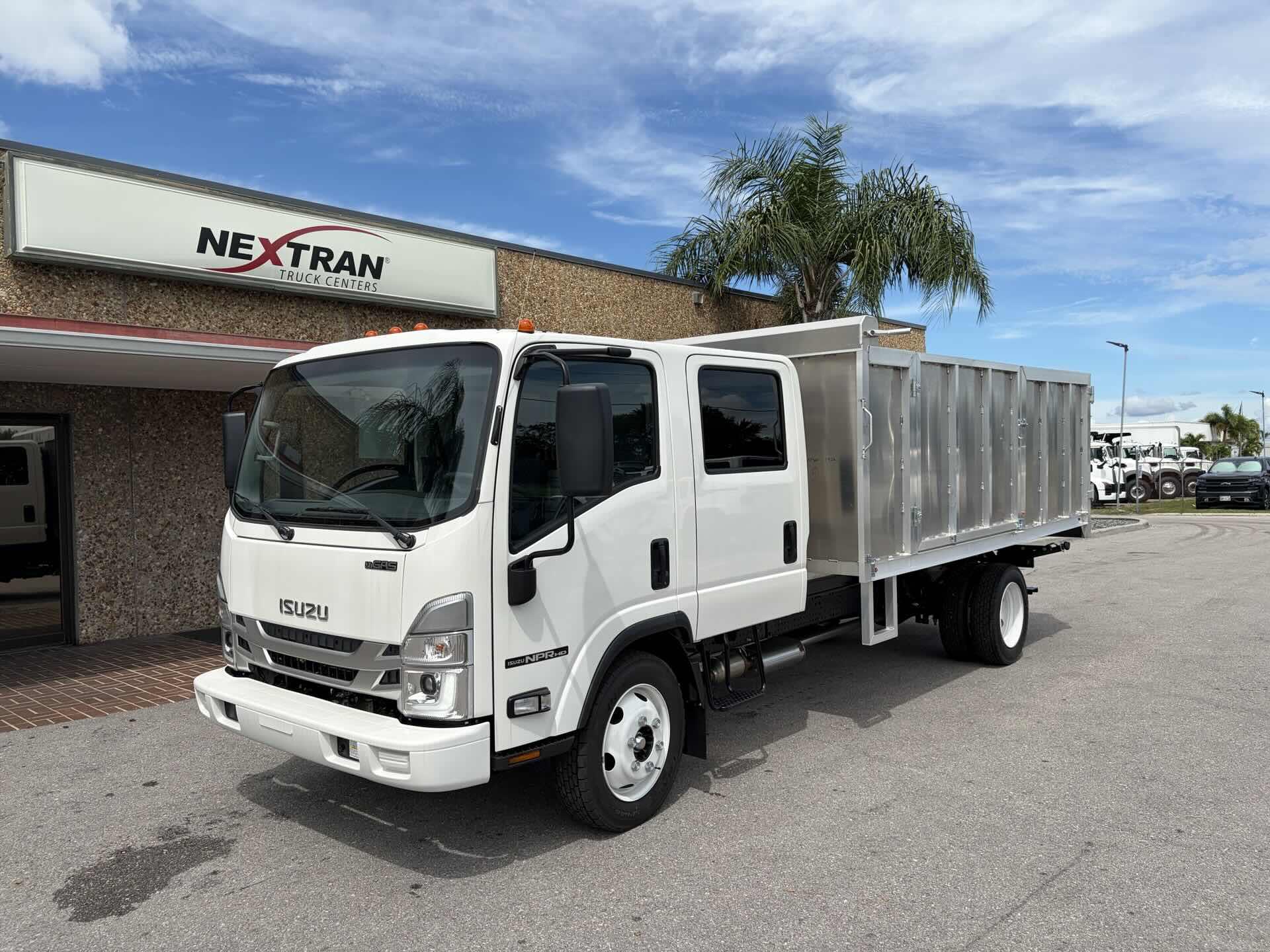 2026 Isuzu NPR-3G454