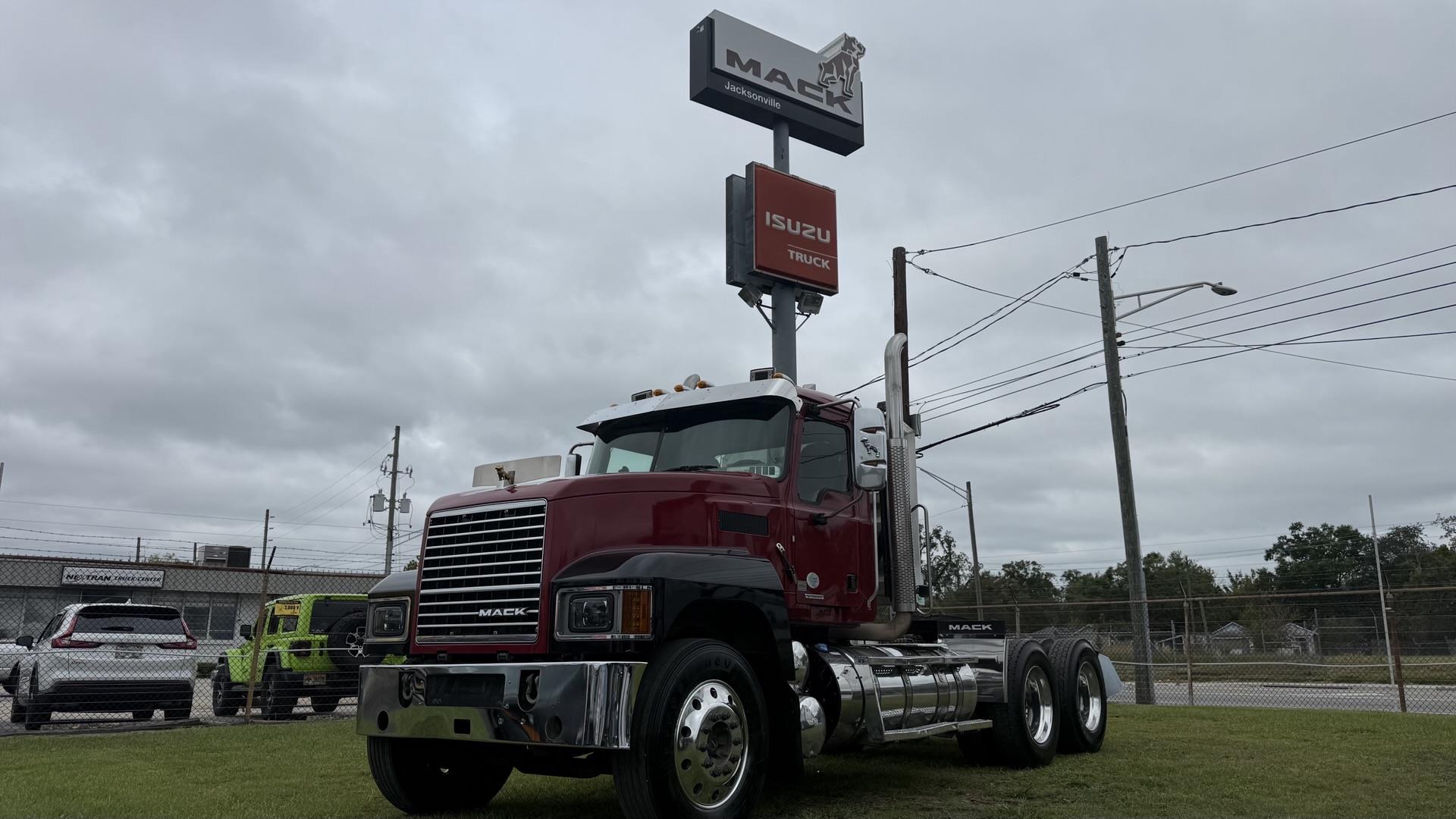 2020 Mack PI64T