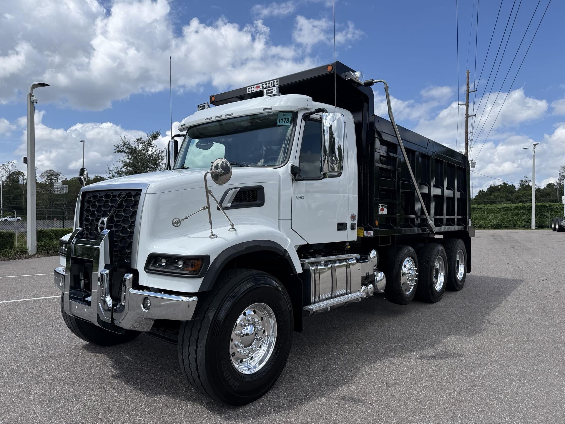 2027 Volvo VHD84F300