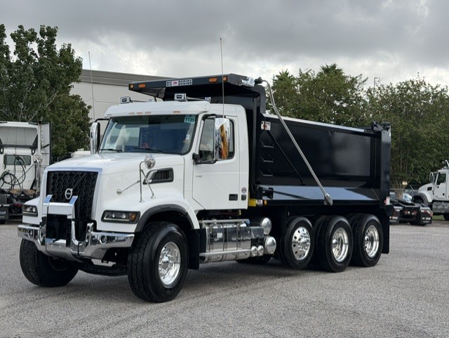 2027 Volvo VHD84F300