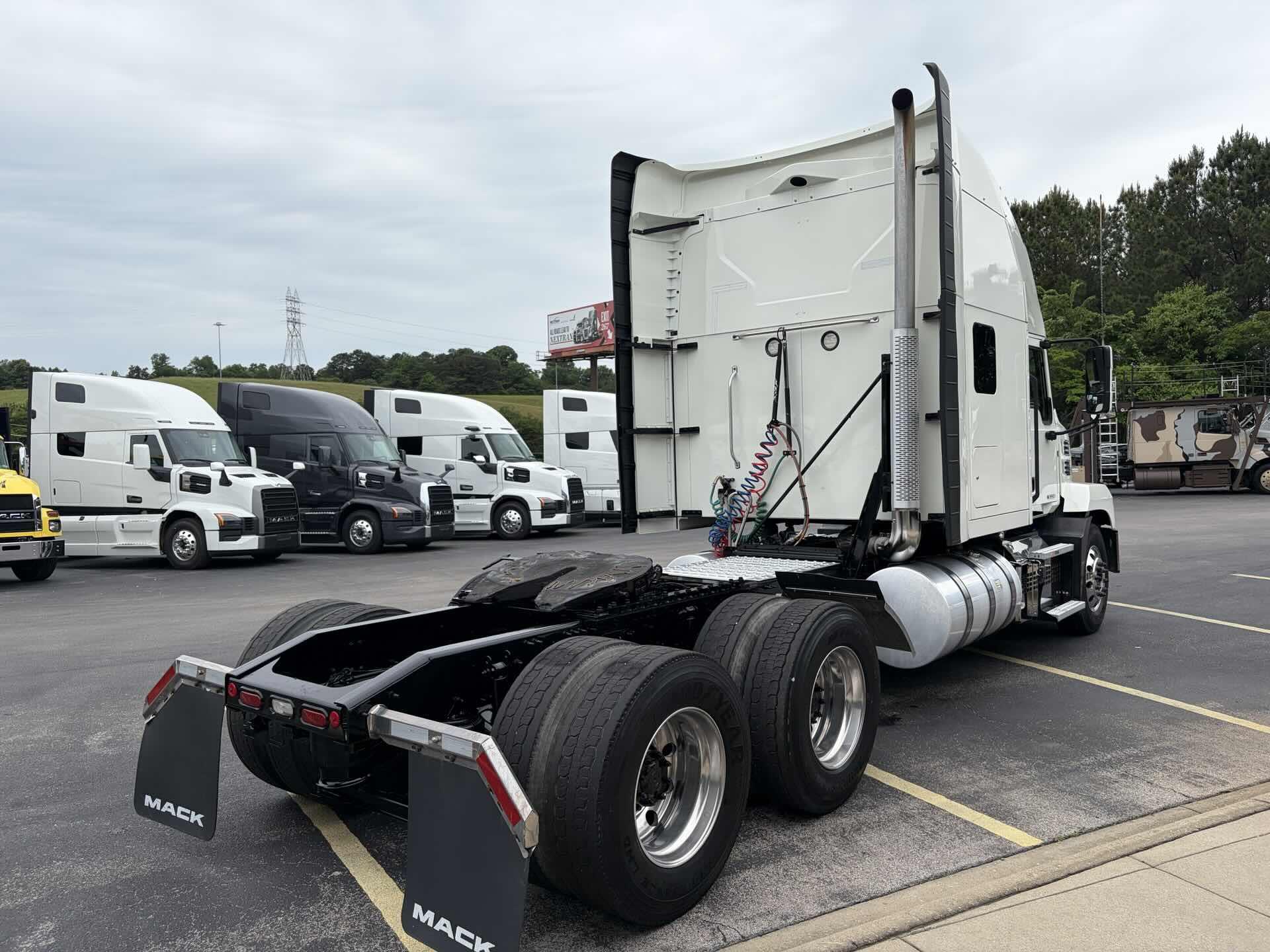 2022 Mack Anthem in Fultondale, AL — photo 5