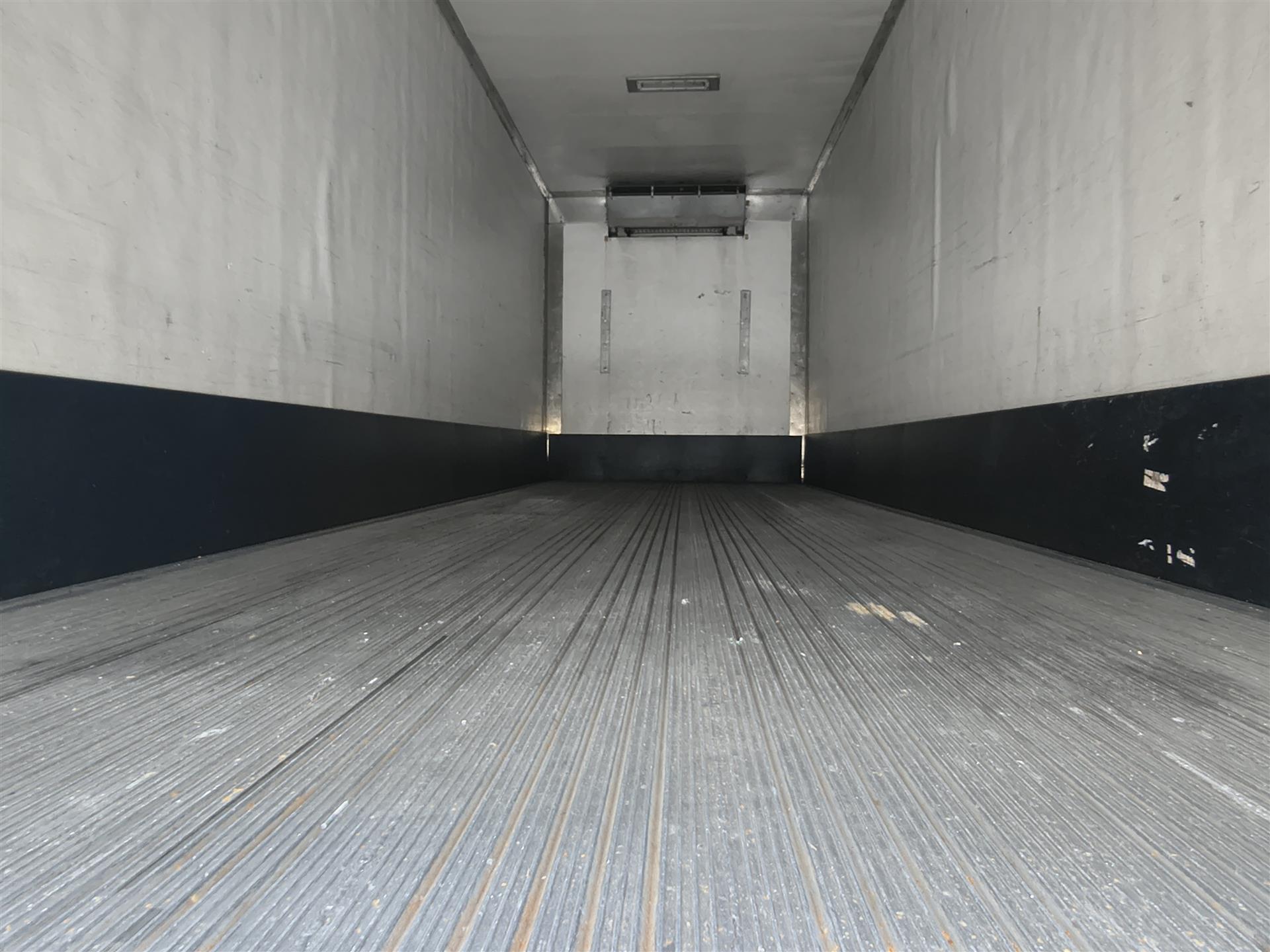 2020 Hino 268 in Fort Lauderdale, FL — photo 6