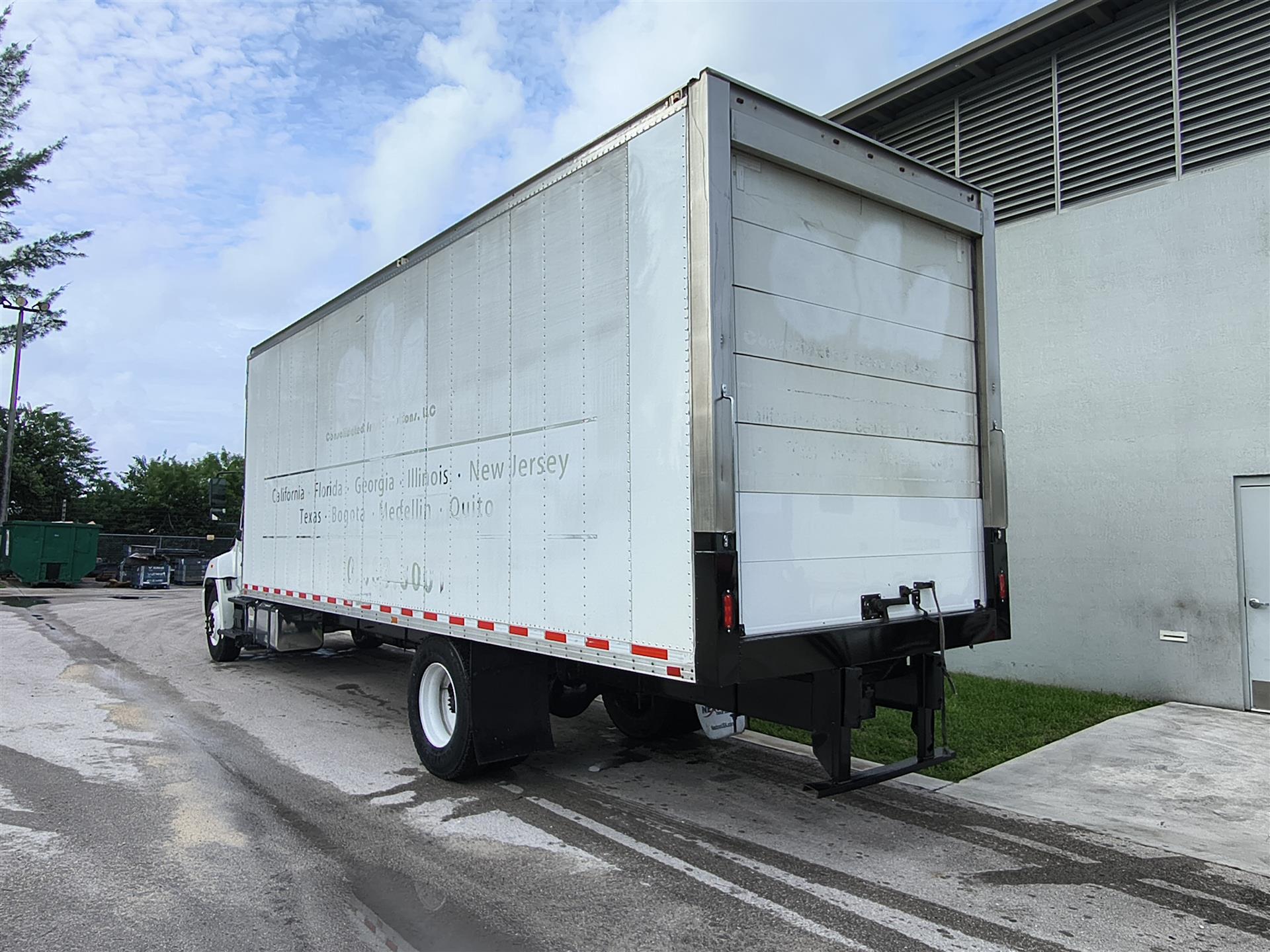 2020 Hino 268 in Fort Lauderdale, FL — photo 7