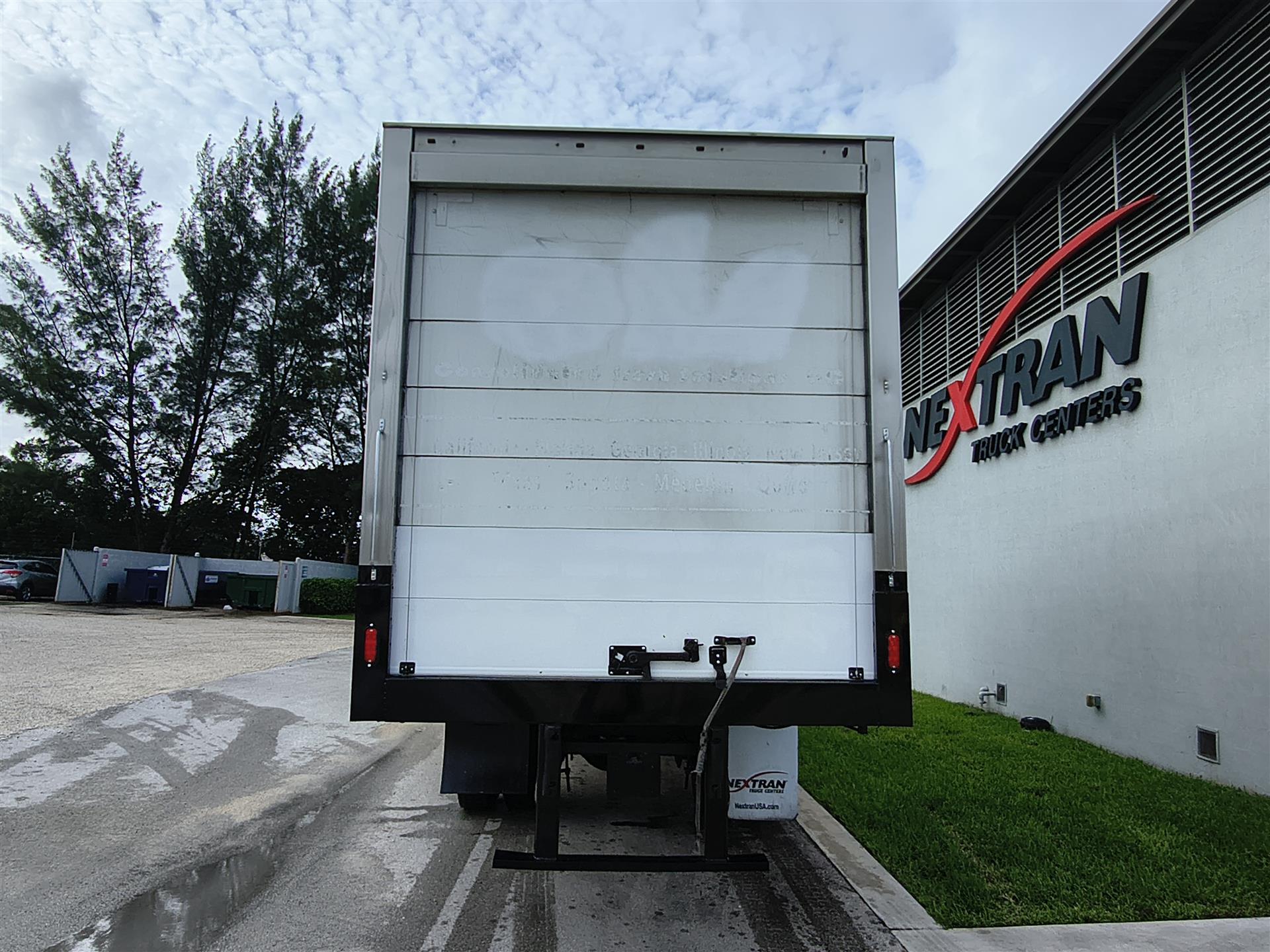 2020 Hino 268 in Fort Lauderdale, FL — photo 5