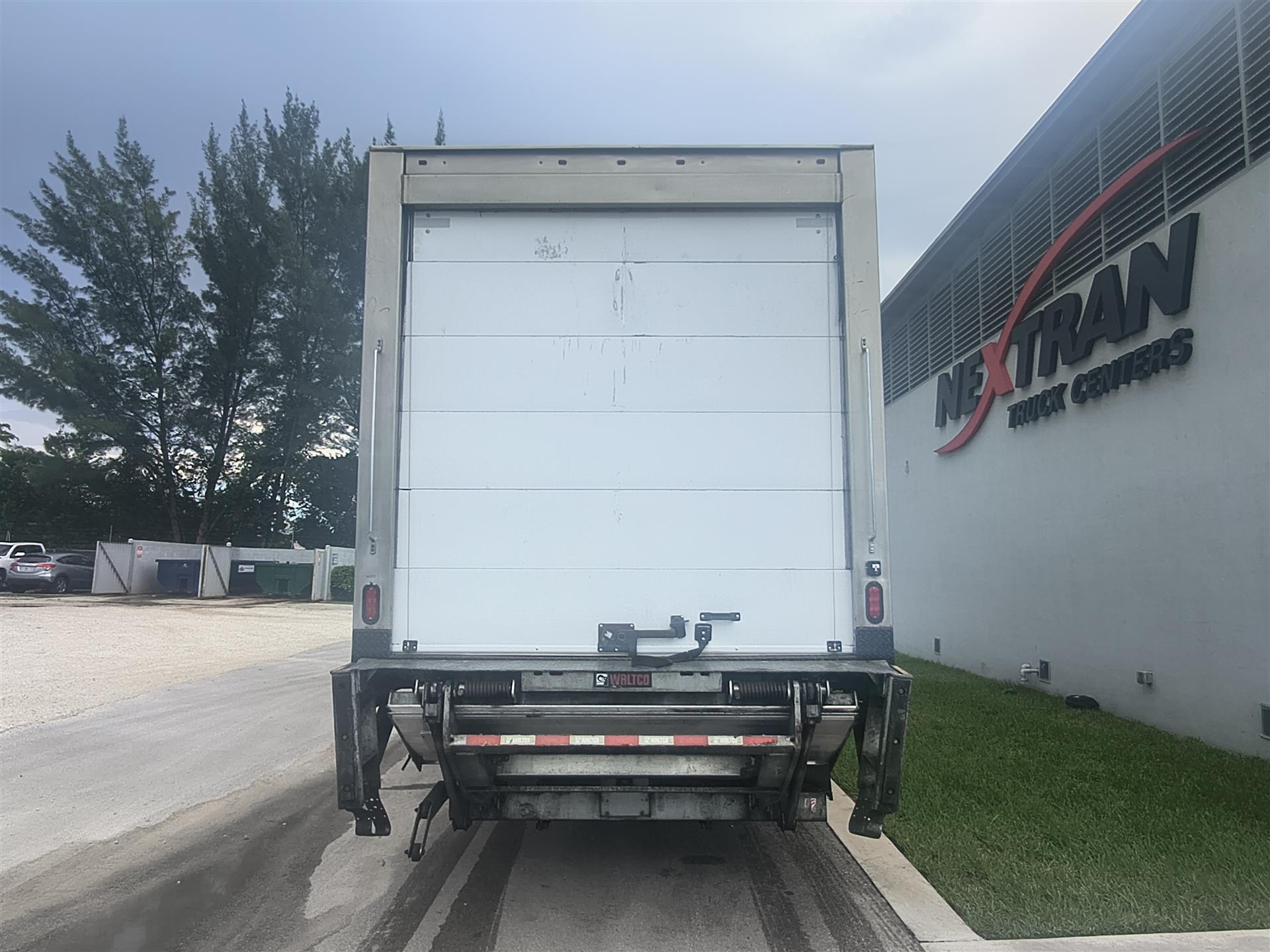 2020 Hino 338 in Fort Lauderdale, FL — photo 5