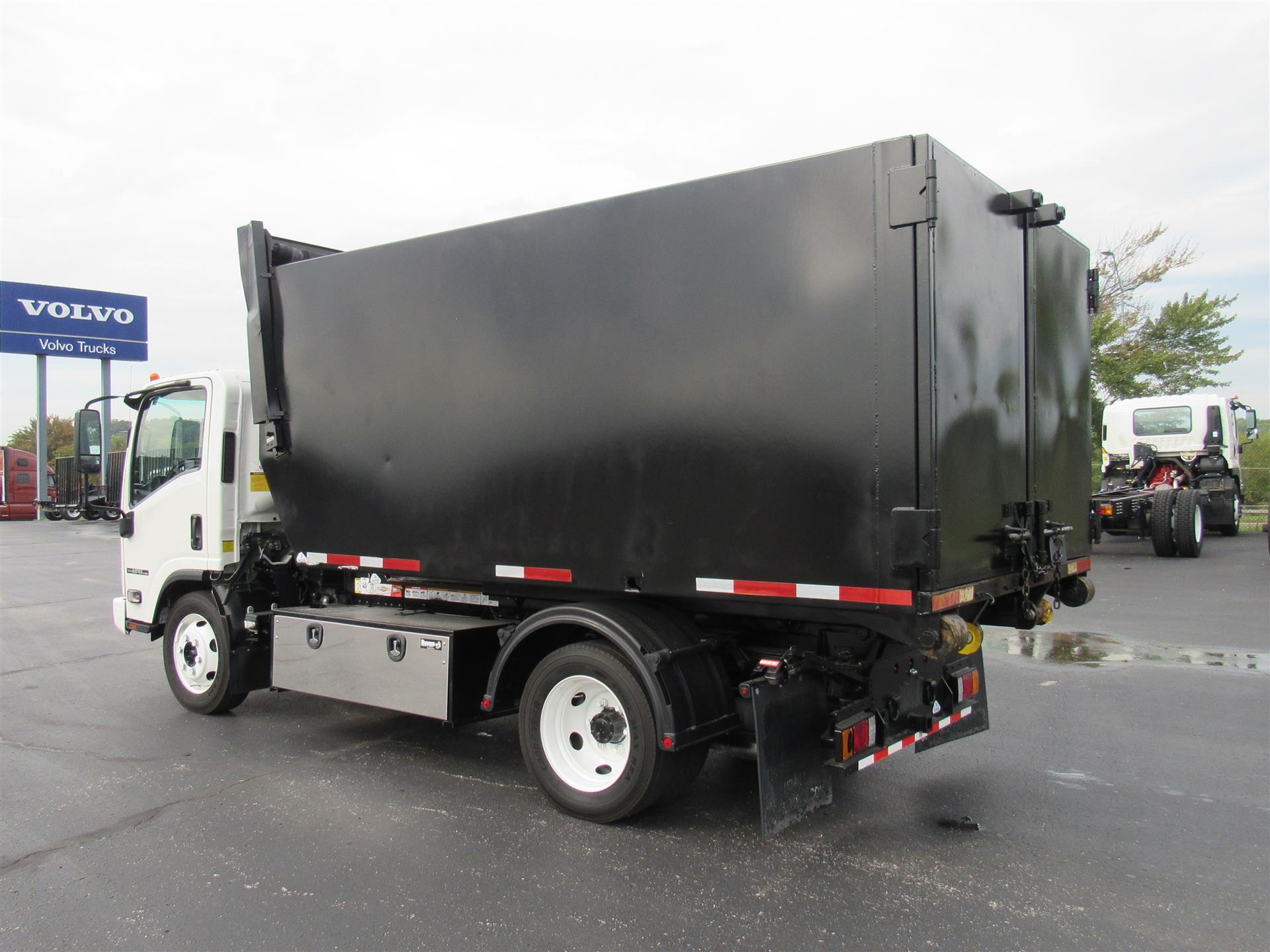 2024 Isuzu in Kansas City, MO — photo 4