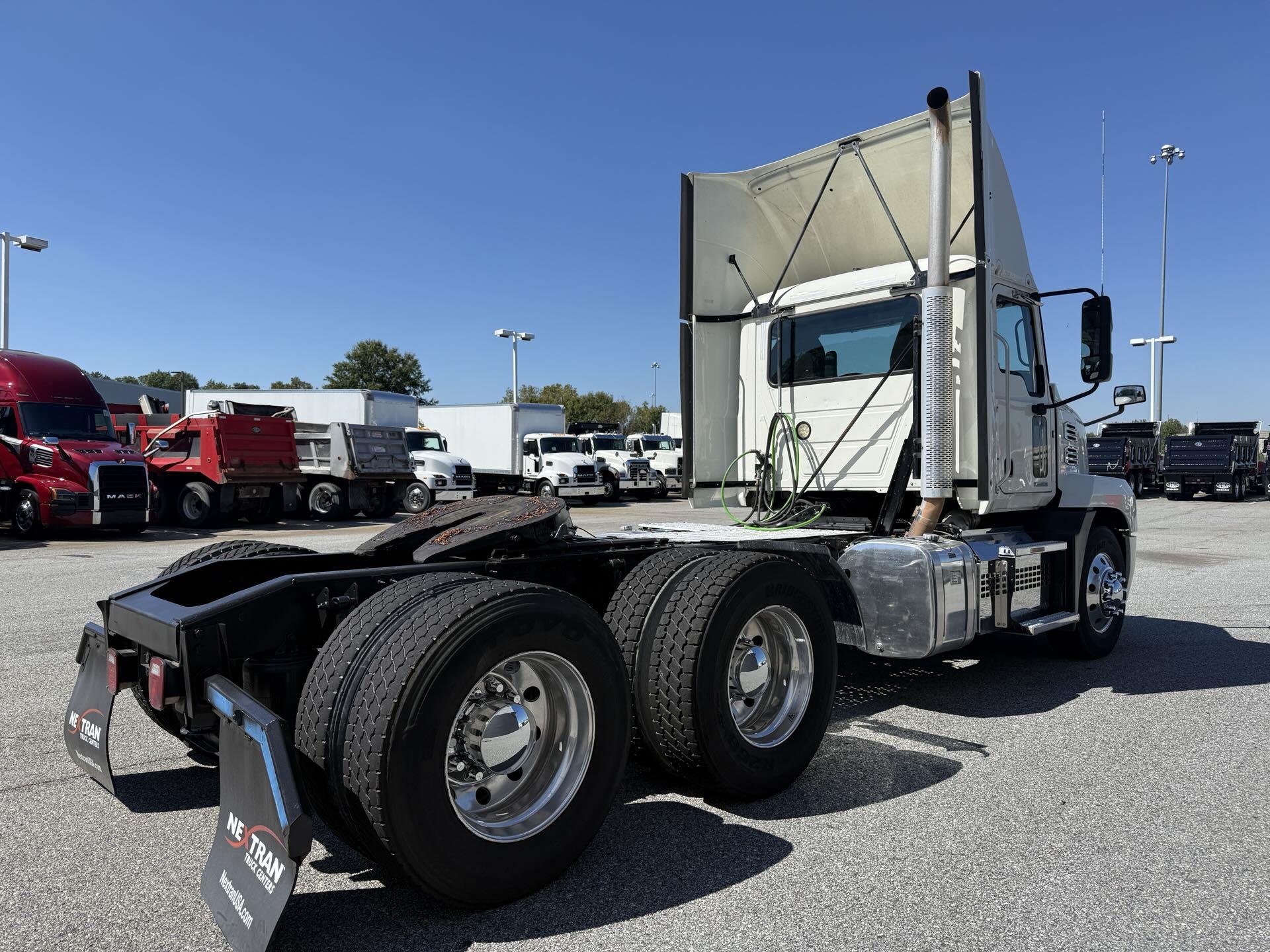 2022 Mack Anthem in Duluth, GA — photo 5