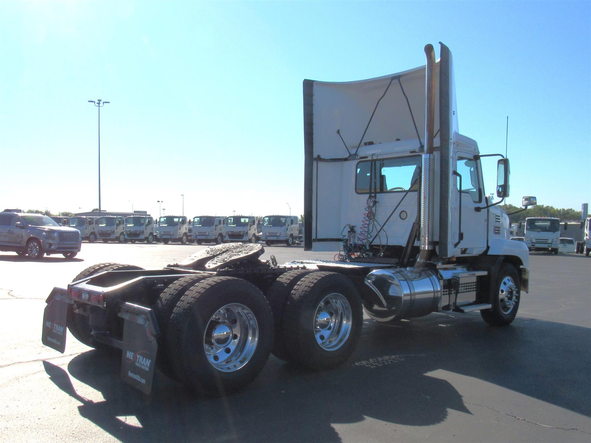 2022 Mack Anthem in Kansas City, MO — photo 5