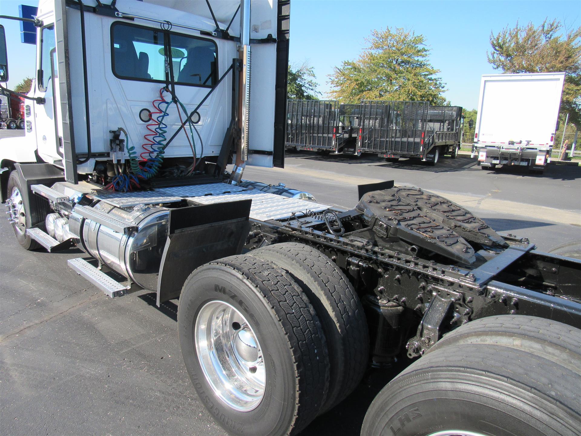 2022 Mack Anthem in Kansas City, MO — photo 4