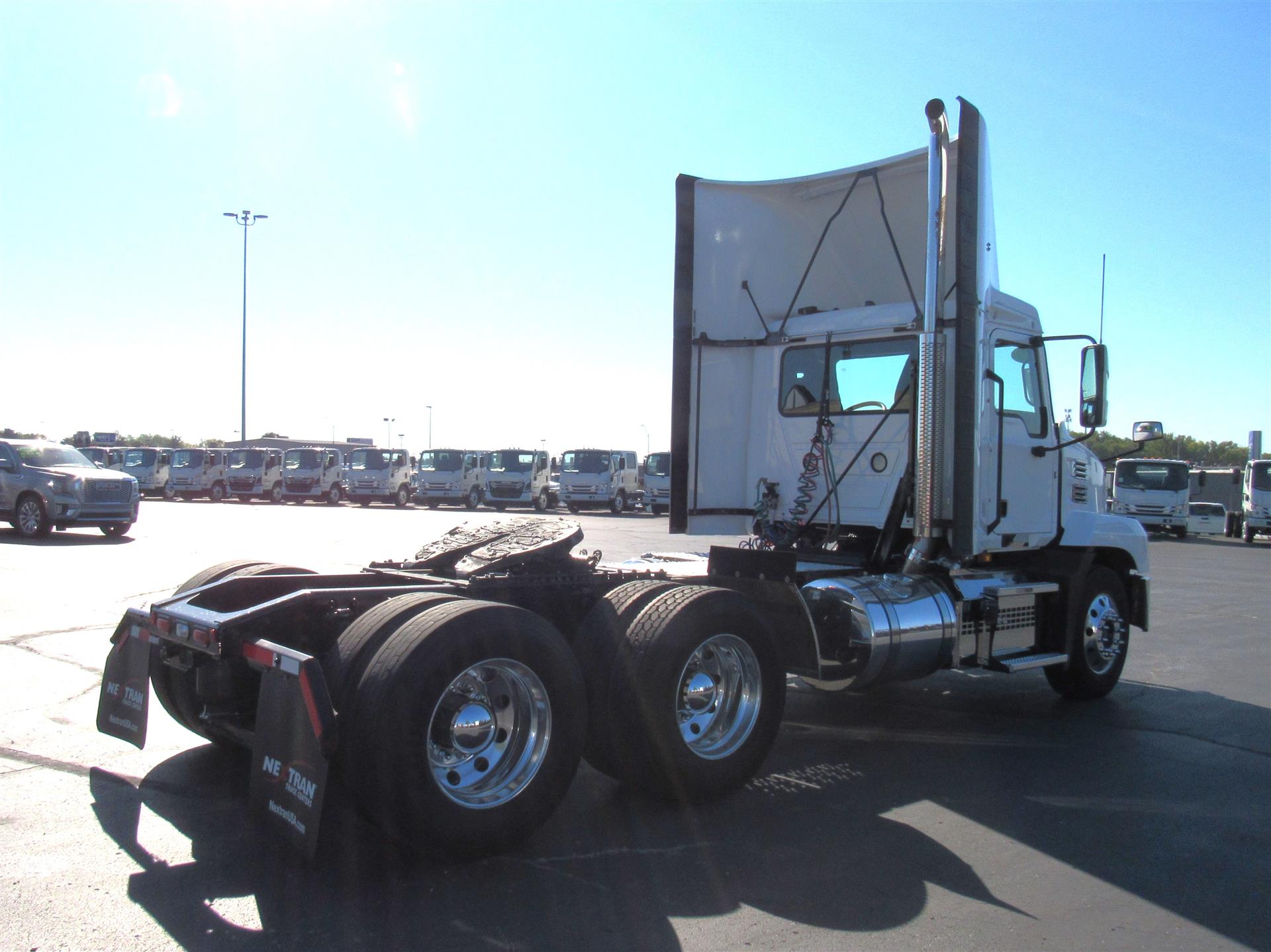 2022 Mack Anthem in Kansas City, MO — photo 6