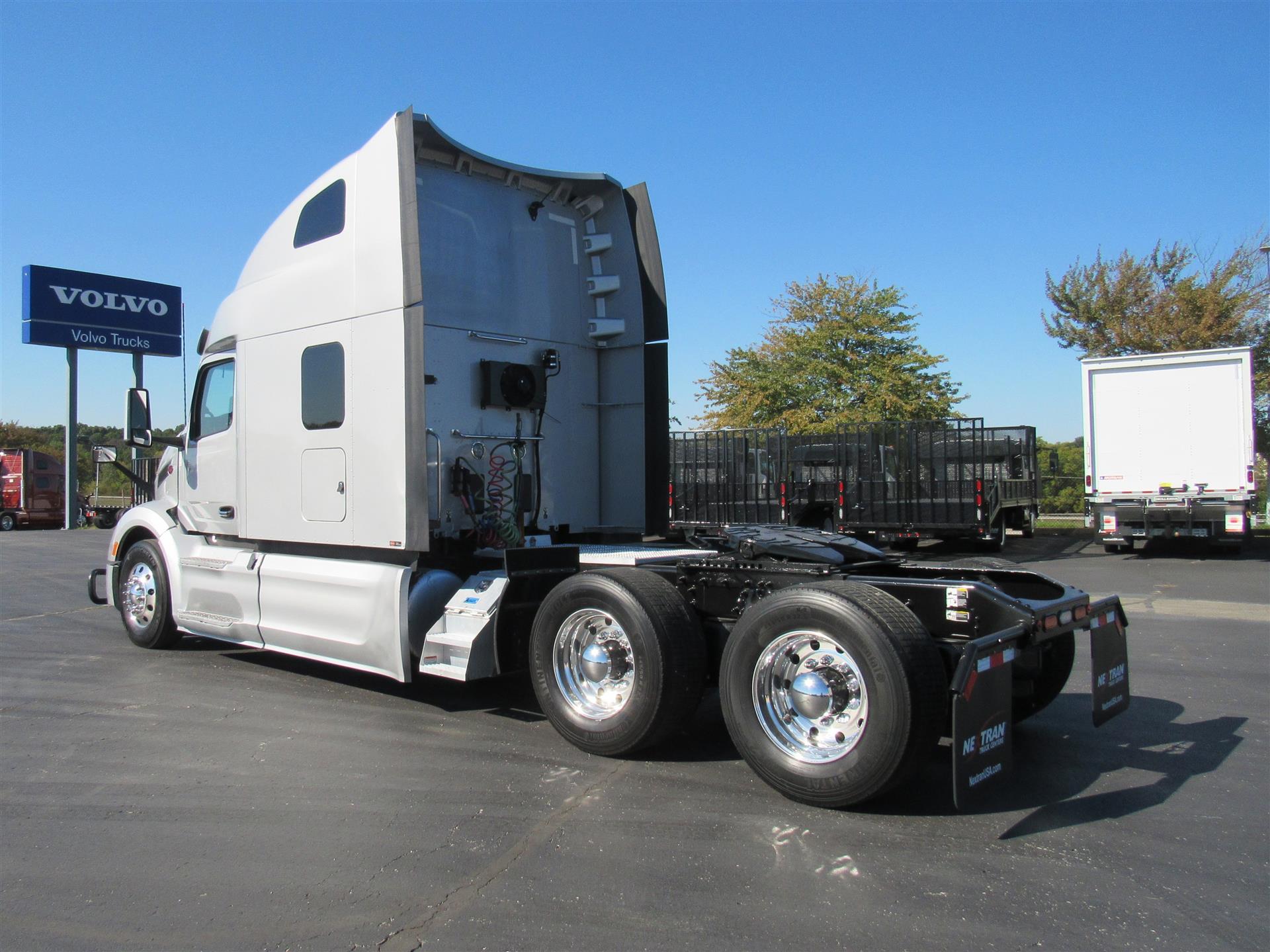 2023 Peterbilt 579 in Kansas City, MO — photo 3
