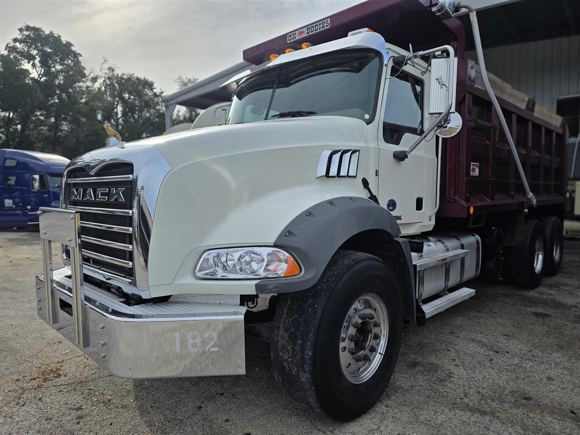 2018 Mack GU813