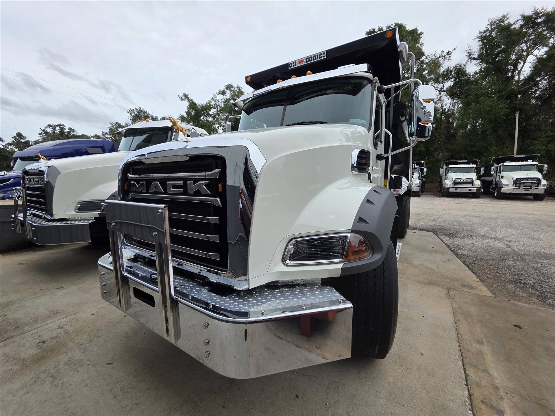 2026 Mack GR64