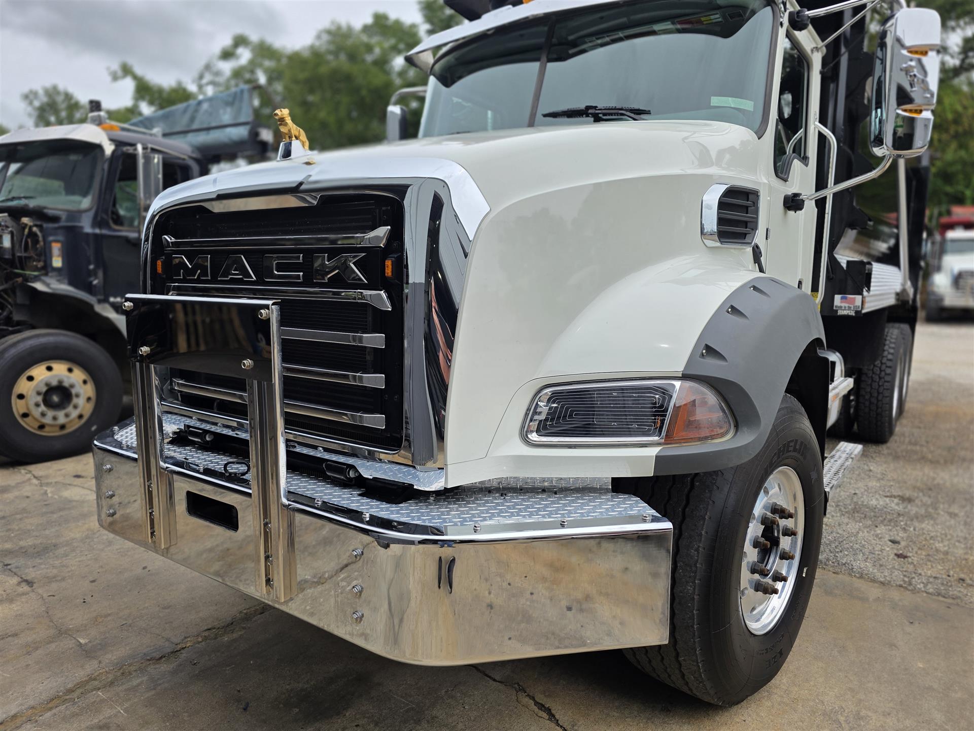 2026 Mack GR64