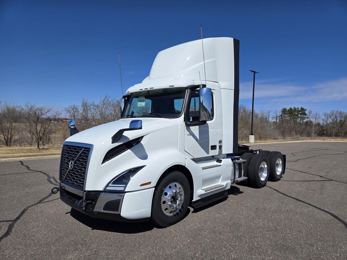 2024 Volvo VNL64T300