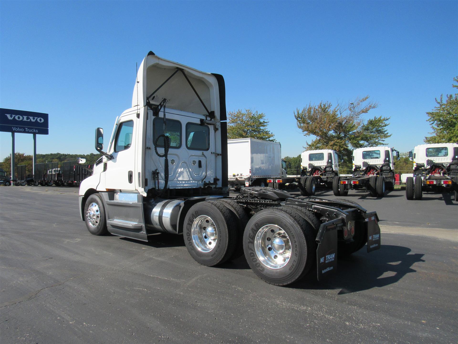 2021 Freightliner in Kansas City, MO — photo 3