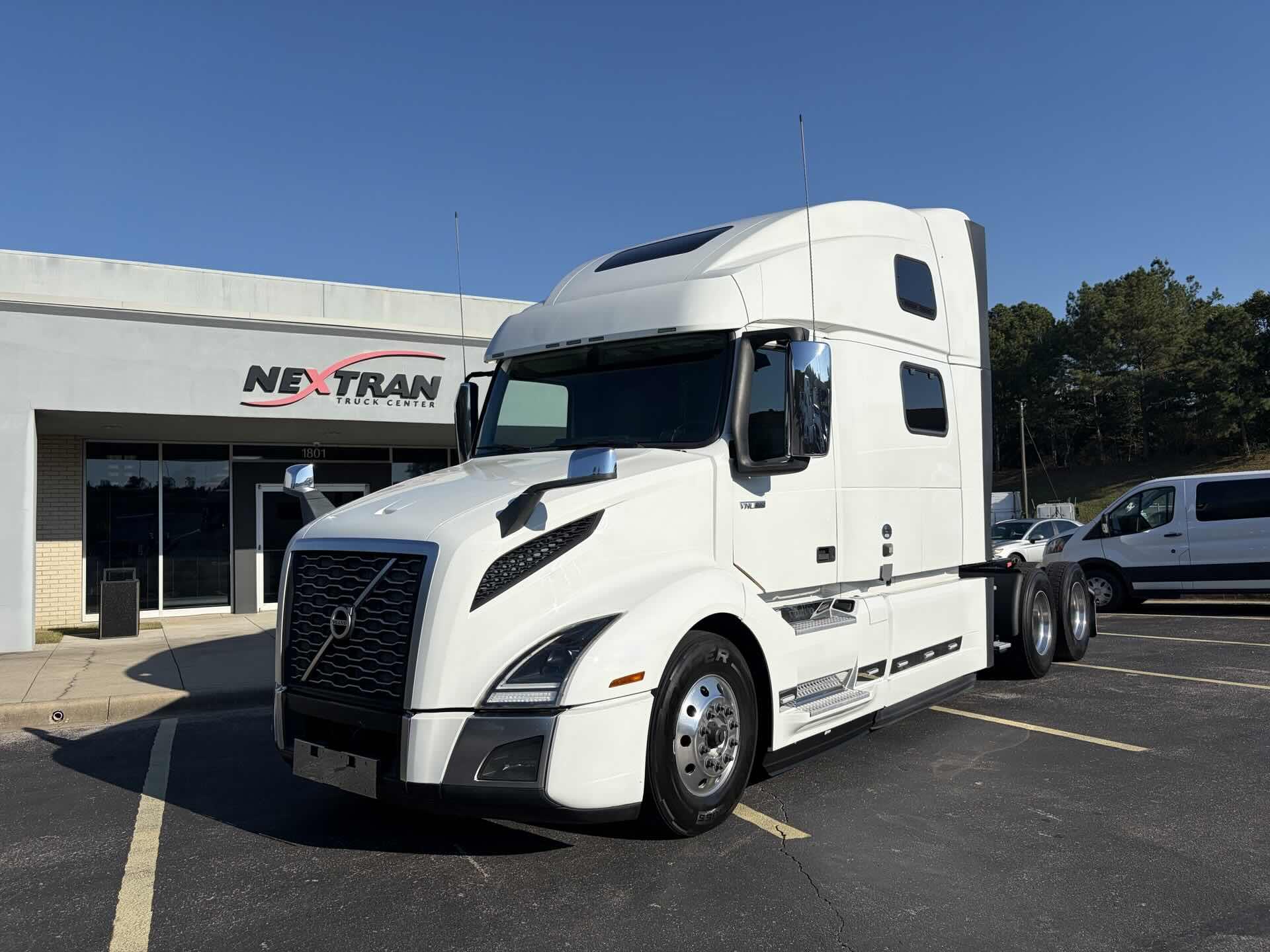 2023 Volvo VNL64T860