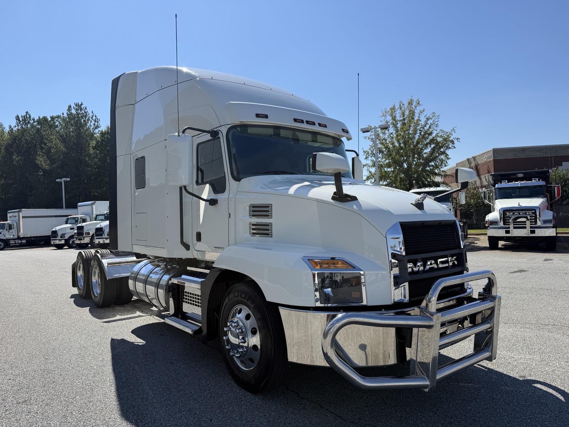 2023 Mack Anthem in Duluth, GA — photo 8