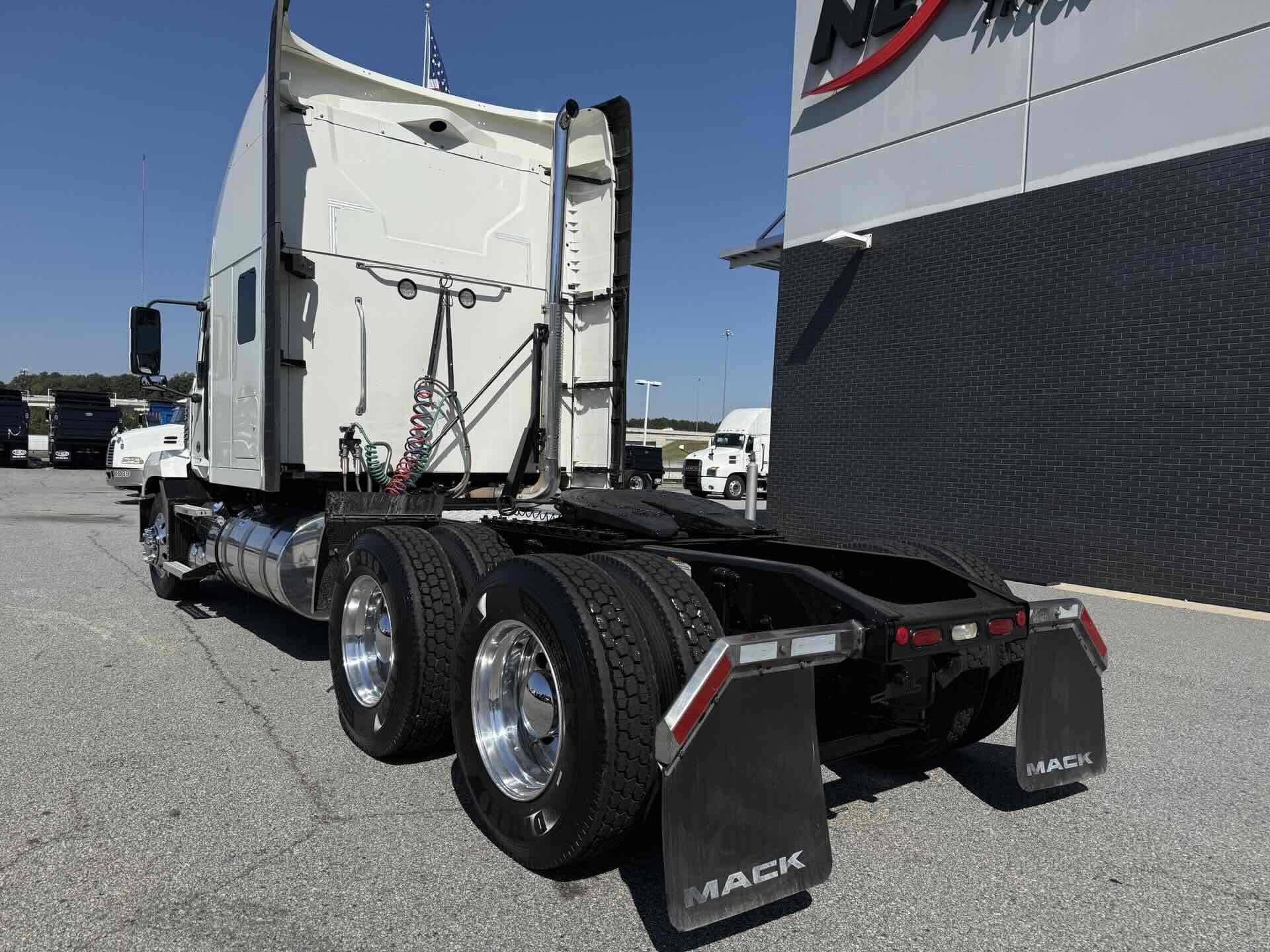 2022 Mack Anthem in Duluth, GA — photo 4
