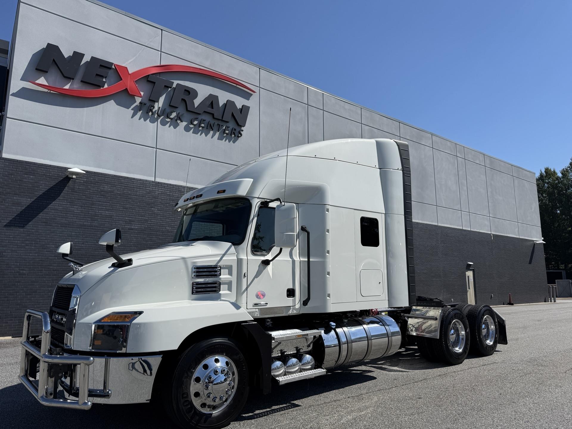 2022 Mack AN64T