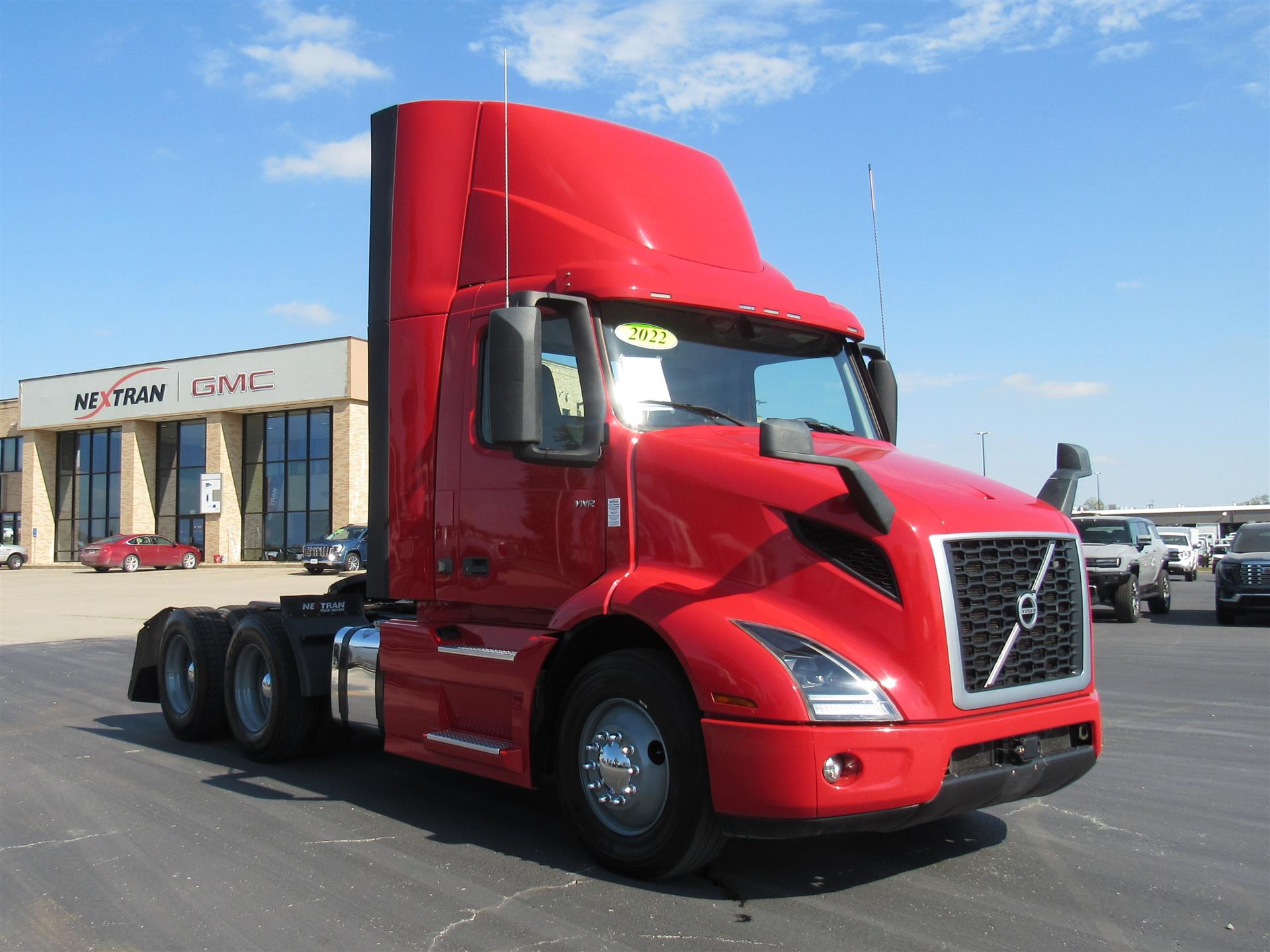 2022 Volvo VNR 640 in Kansas City, MO — photo 7