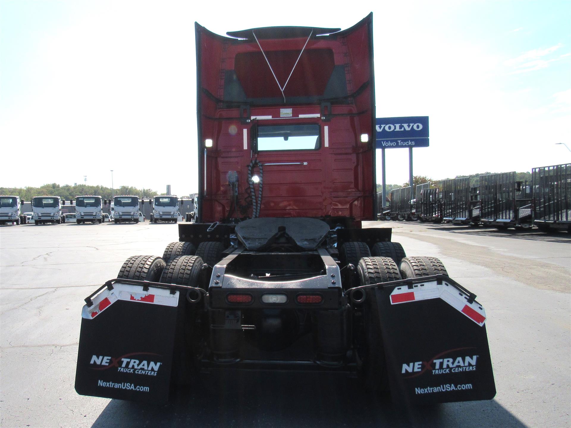 2022 Volvo VNR 640 in Kansas City, MO — photo 5