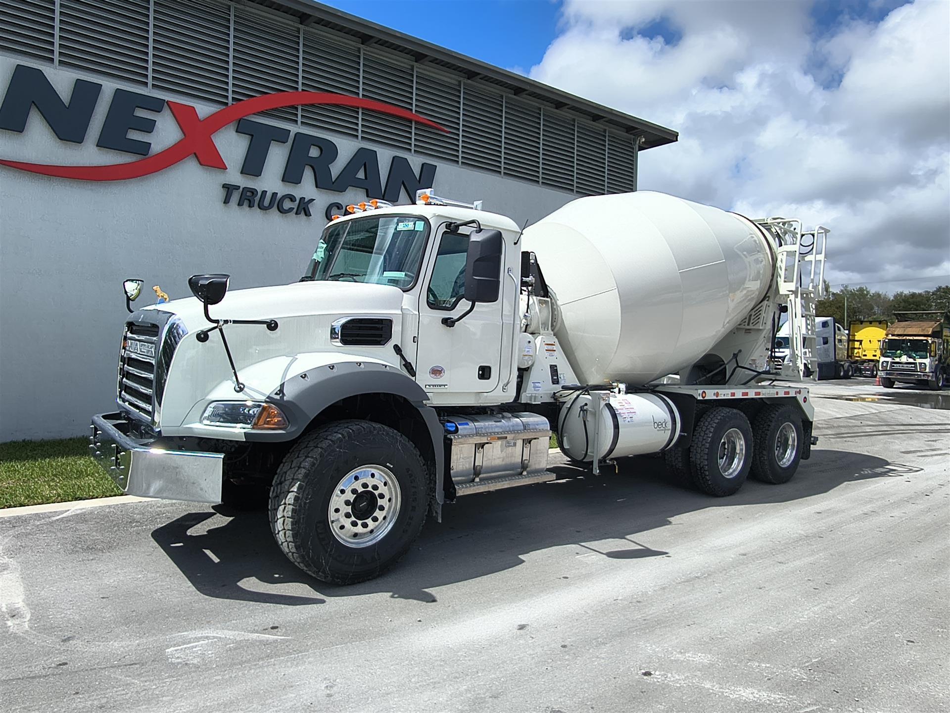 2027 Mack GR64B