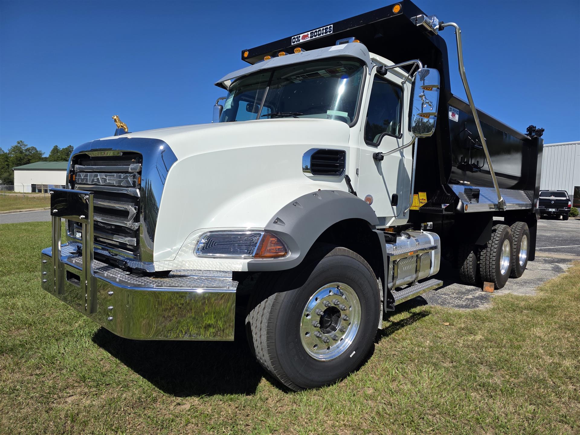 2027 Mack GR64BR
