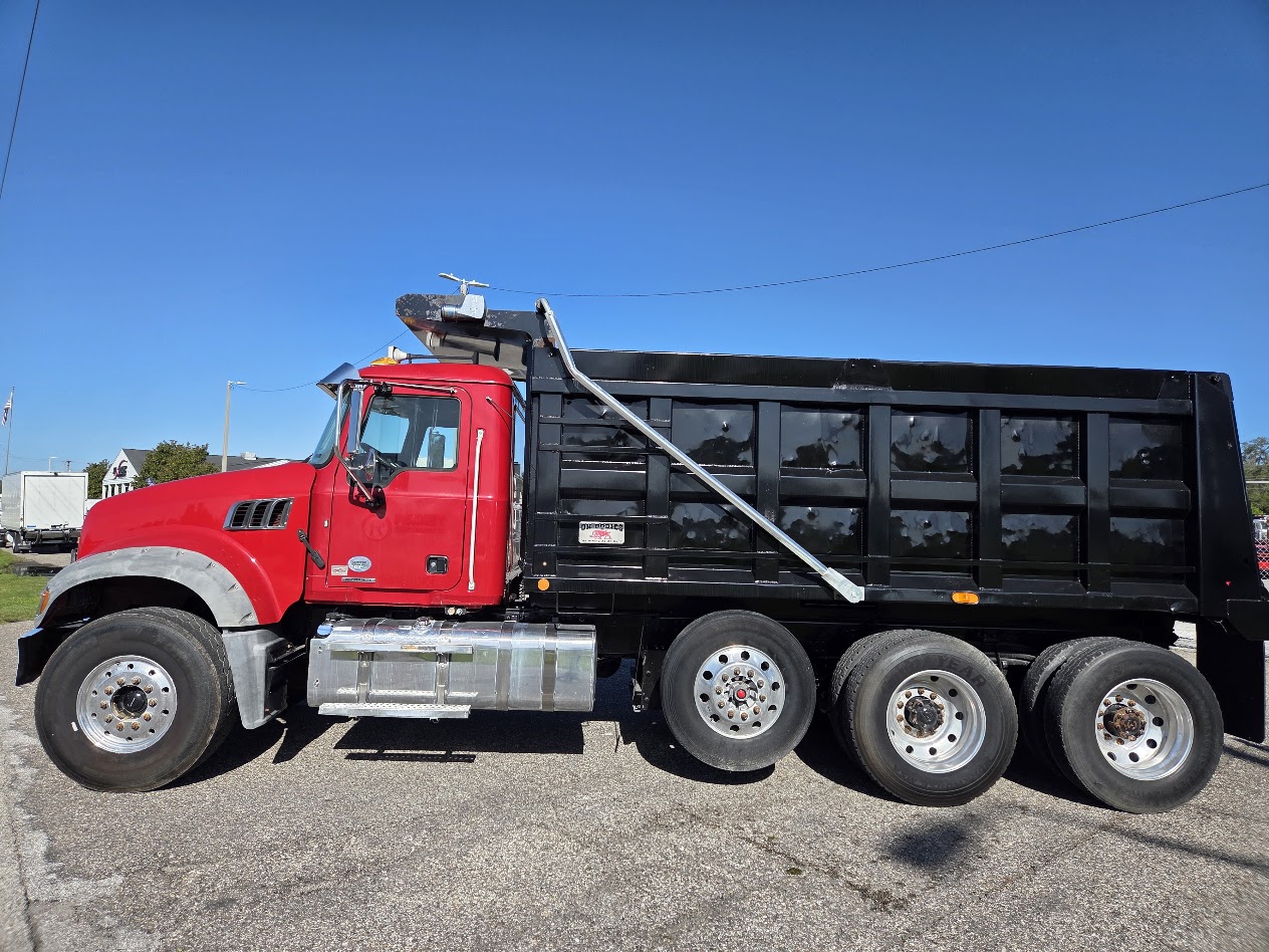 2019 Mack Granite in Tampa, FL — photo 6