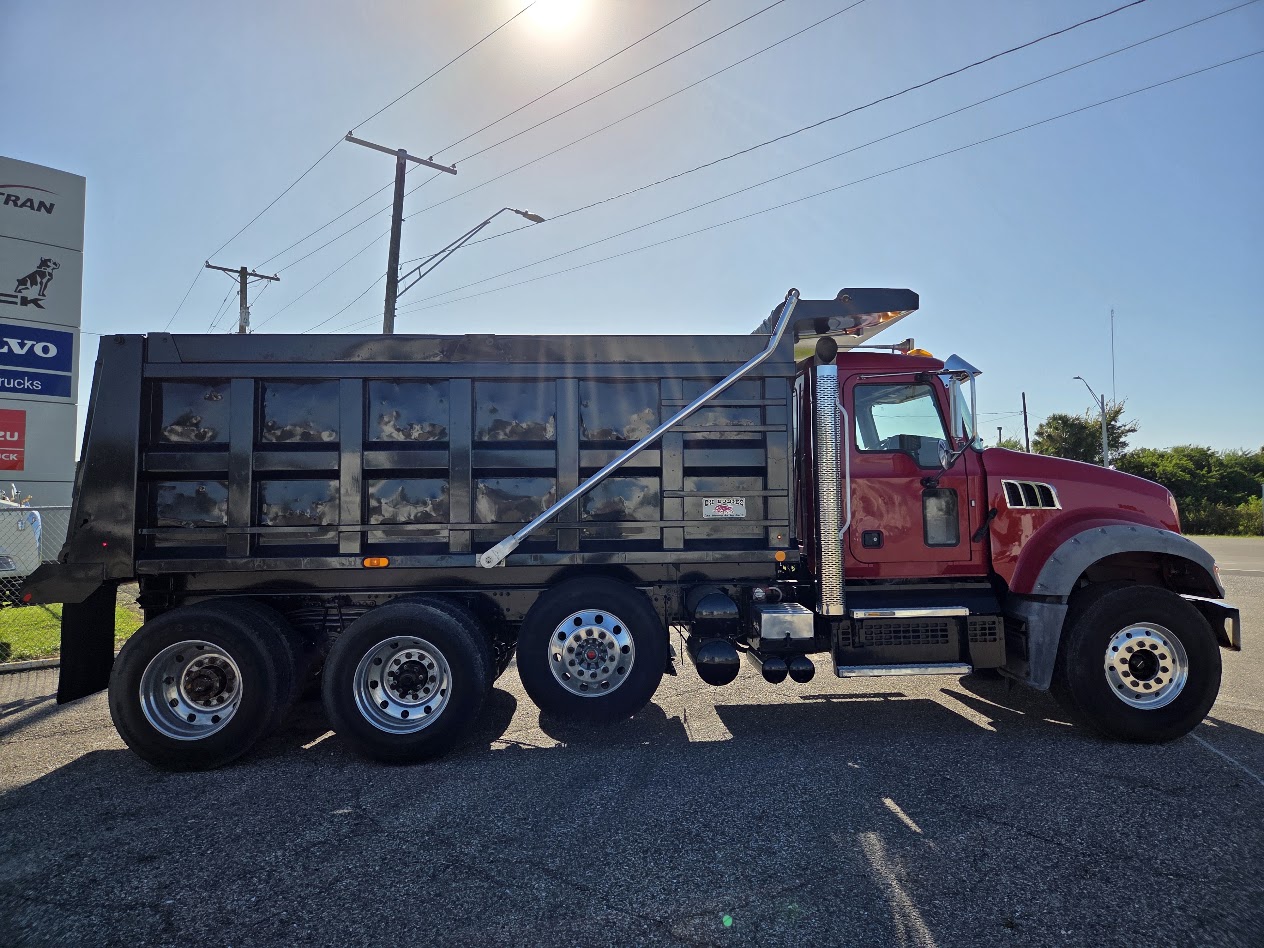 2019 Mack Granite in Tampa, FL — photo 8