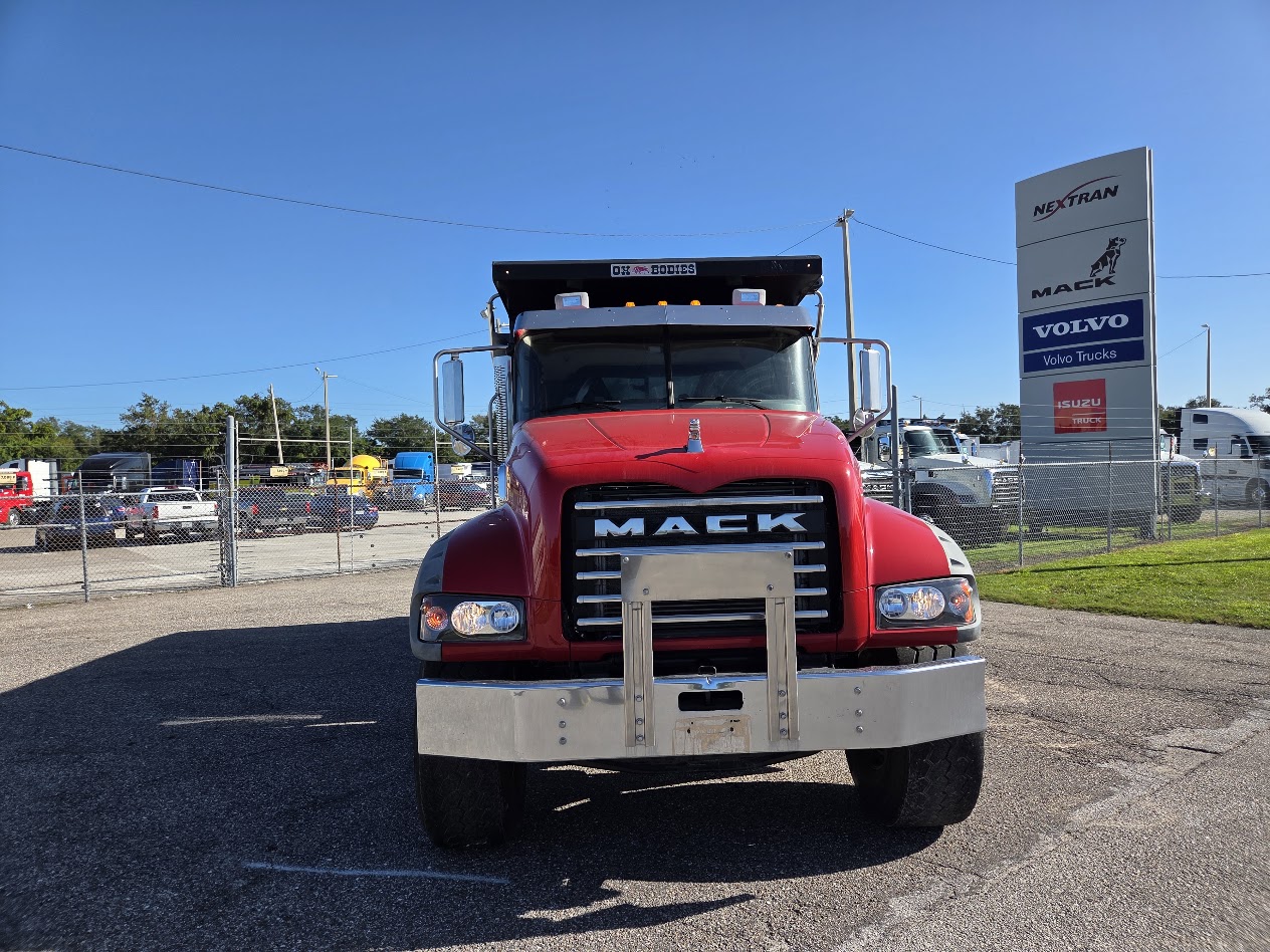 2019 Mack Granite in Tampa, FL — photo 3