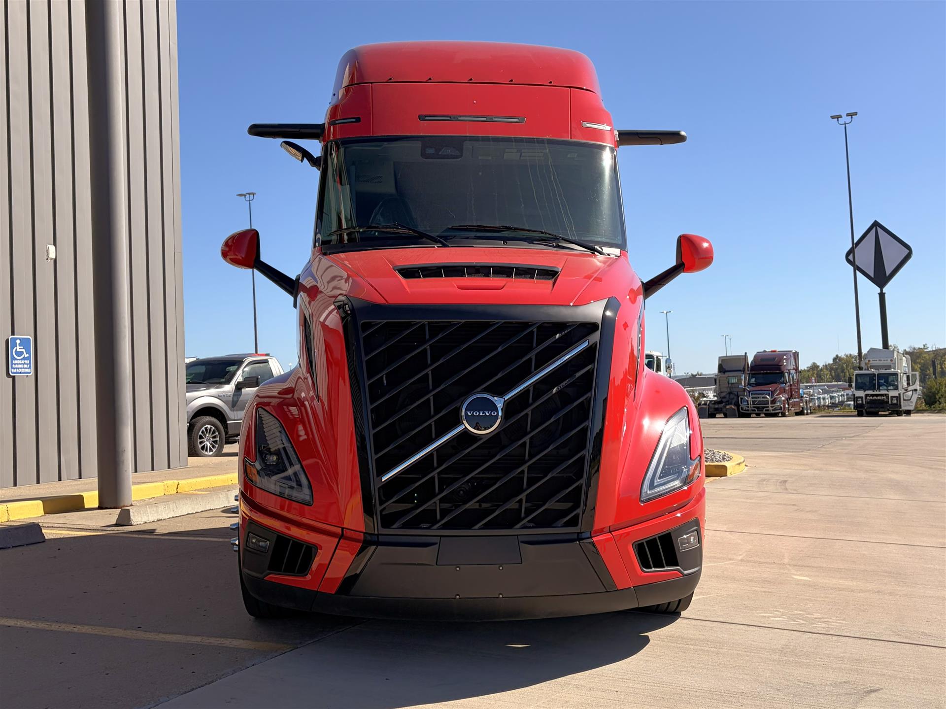 2027 Volvo in Kansas City, MO — photo 2