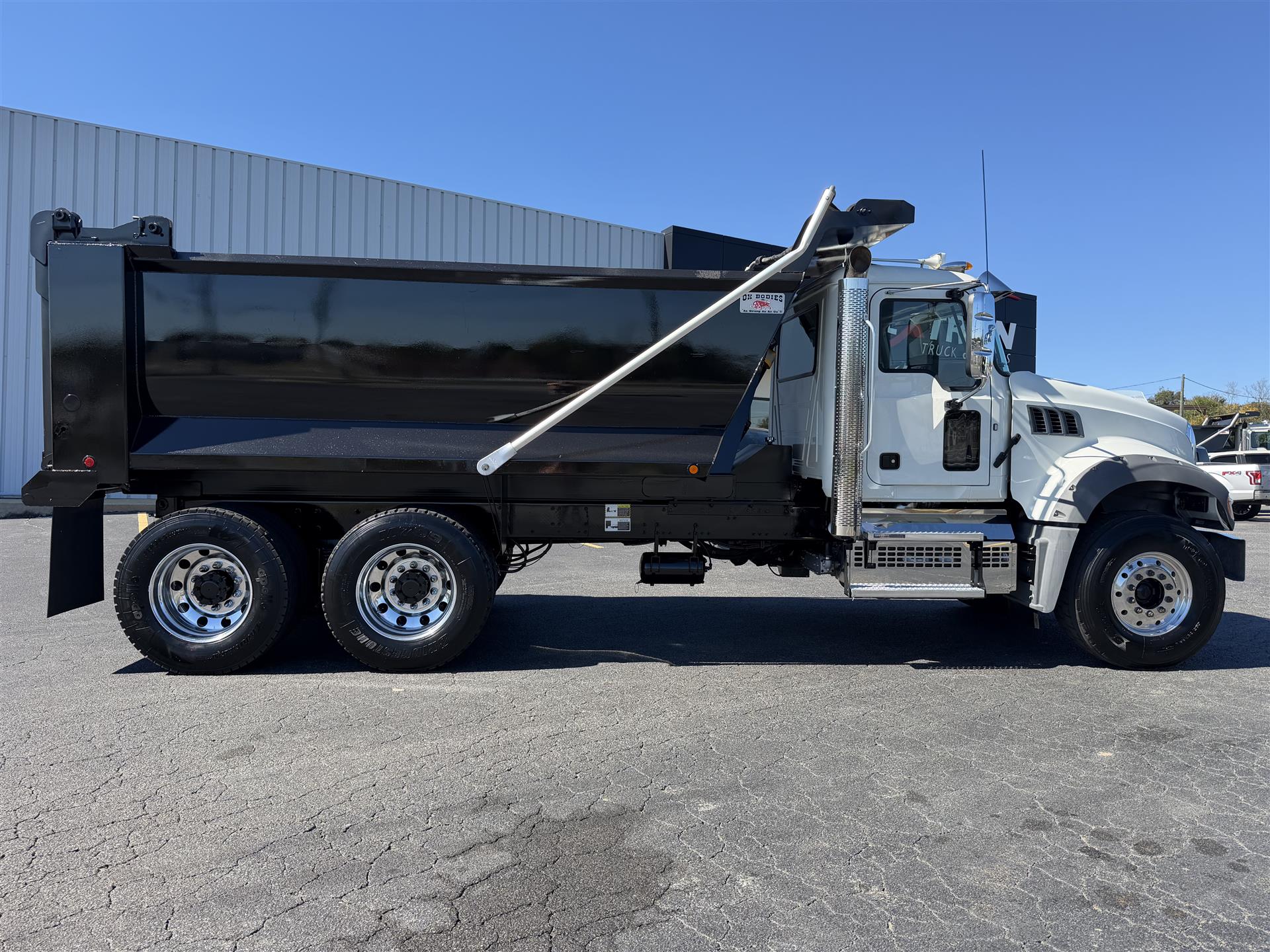 2023 Mack Granite in Macon, GA — photo 3