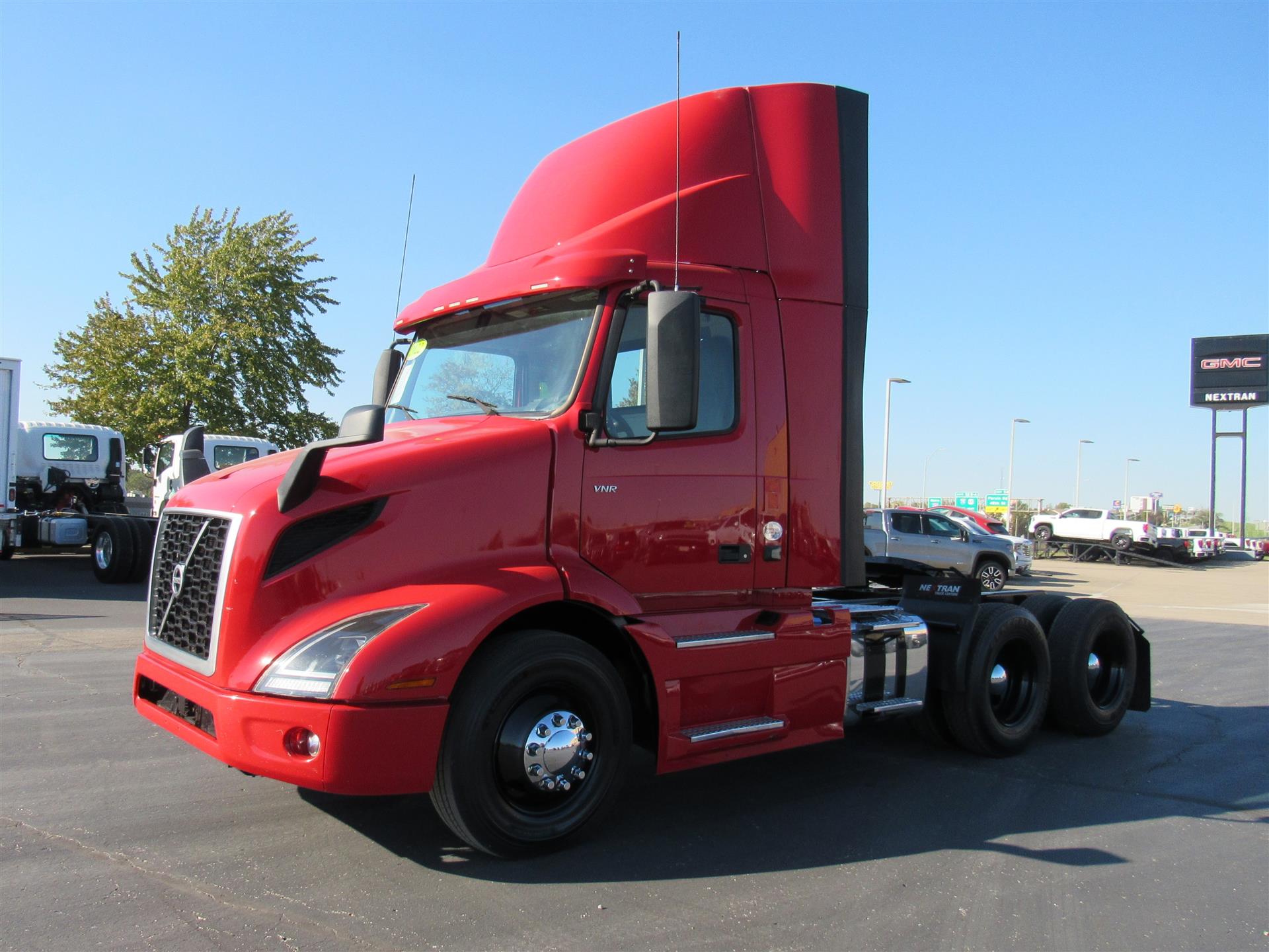 2022 Volvo VNR 640 in Kansas City, MO