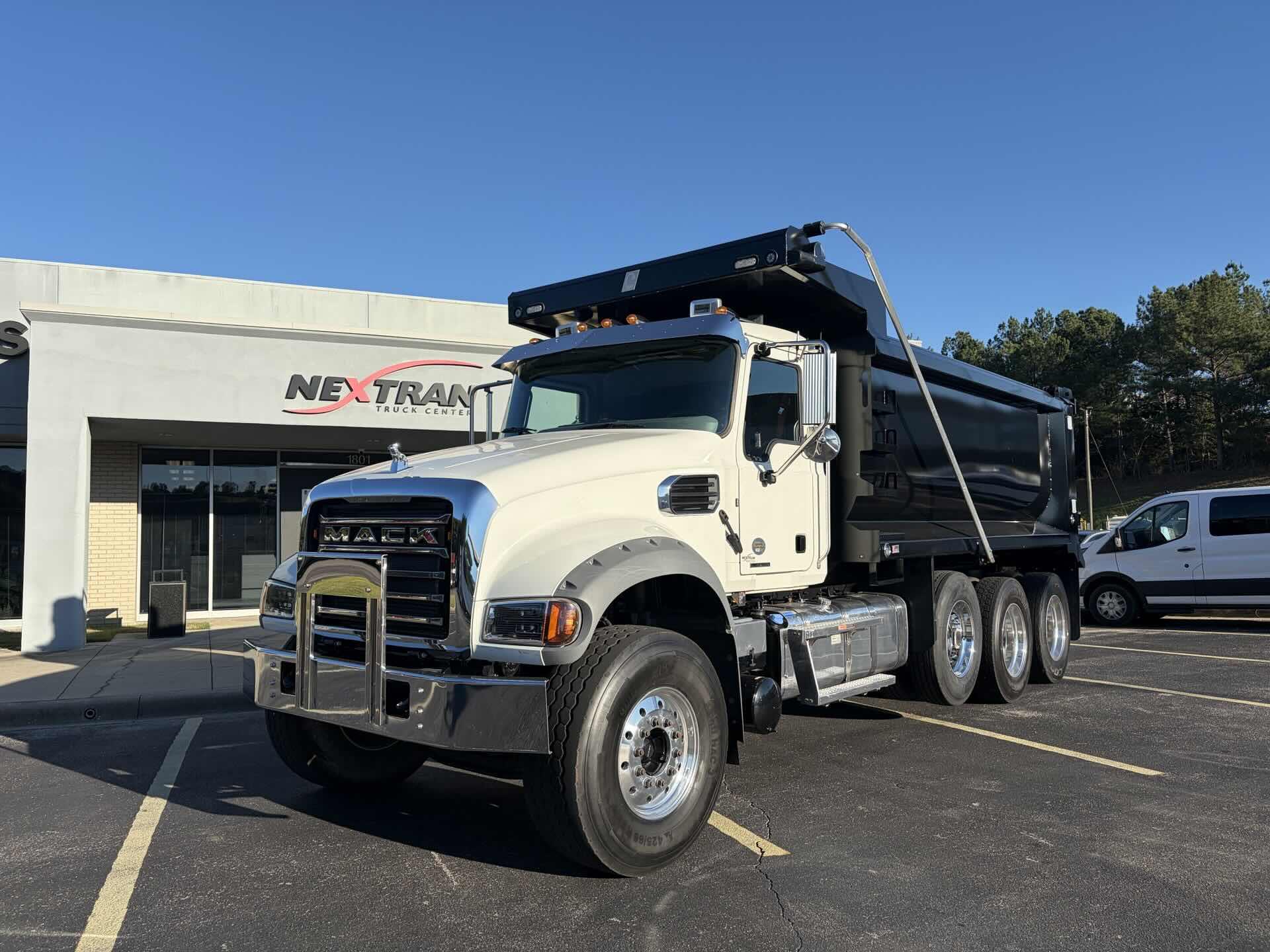 2025 Mack GR64FT