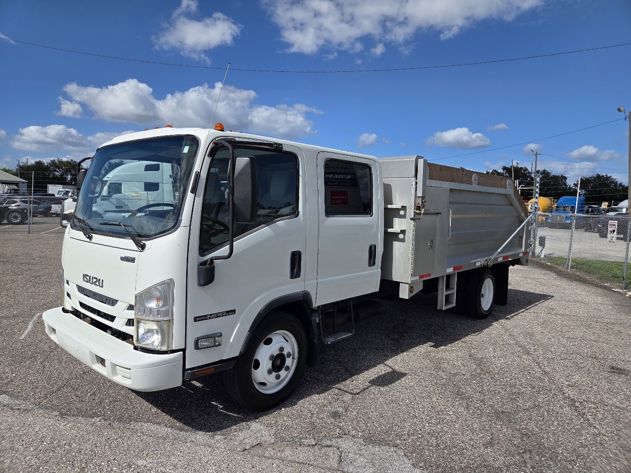 2018 Isuzu NPR HD