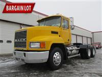 2002 Mack CH 613